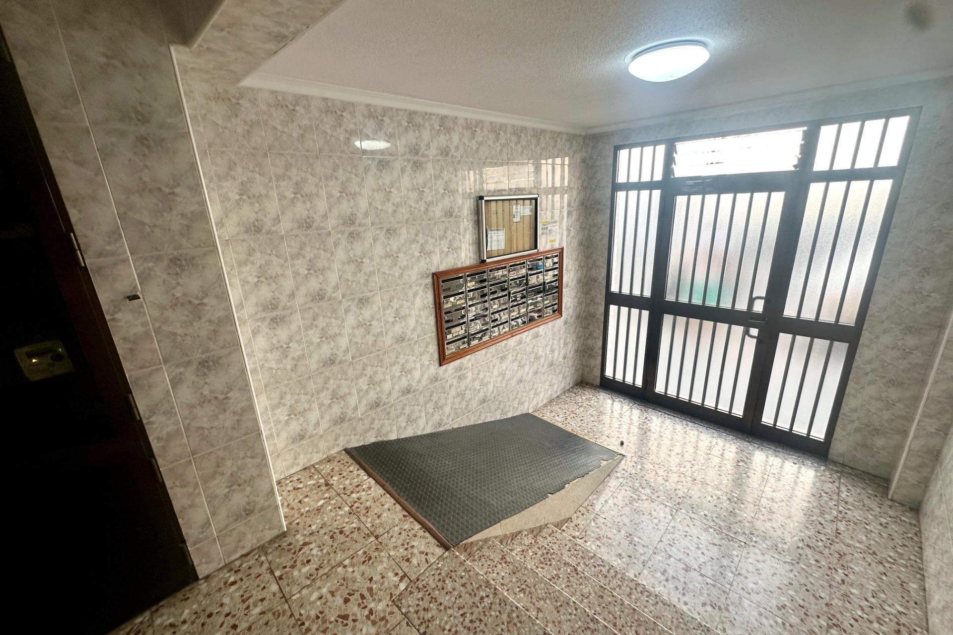 Resale - Apartment  - Alicante - Plà del Bon Repòs-La Goteta