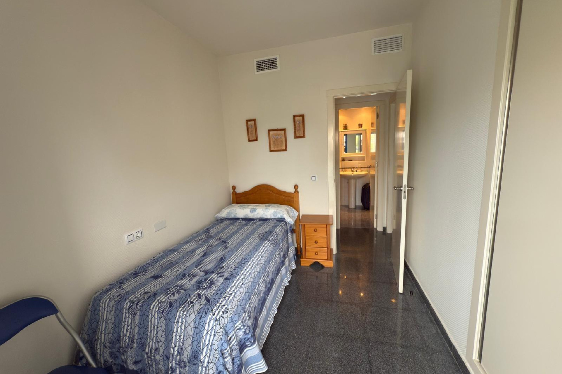 Resale - Apartment  - Alicante - Playa de San Juan
