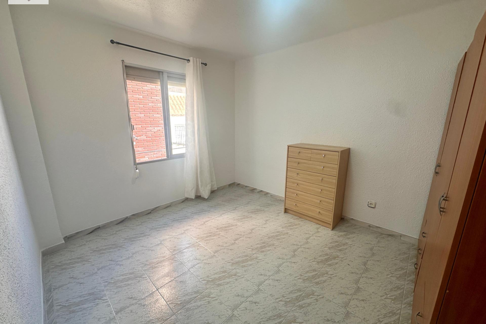 Resale - Apartment  - Alicante - San Gabriel