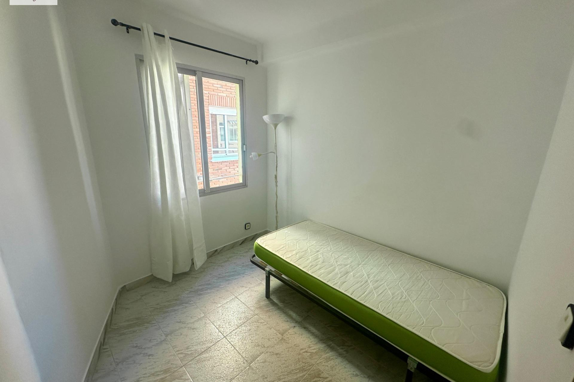 Resale - Apartment  - Alicante - San Gabriel