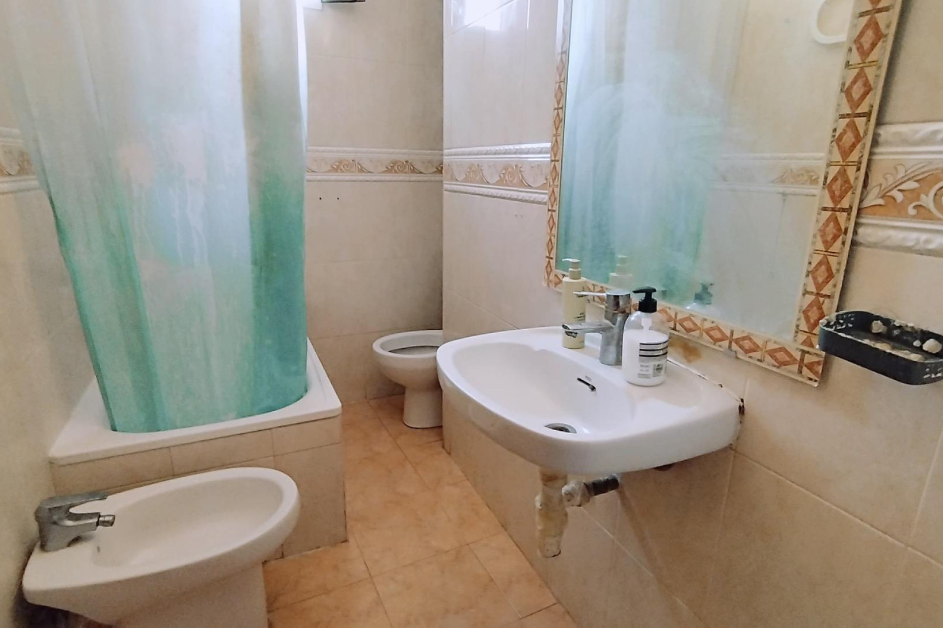 Resale - Apartment  - Alicante - Virgen del Remedio-Parque lo Morant