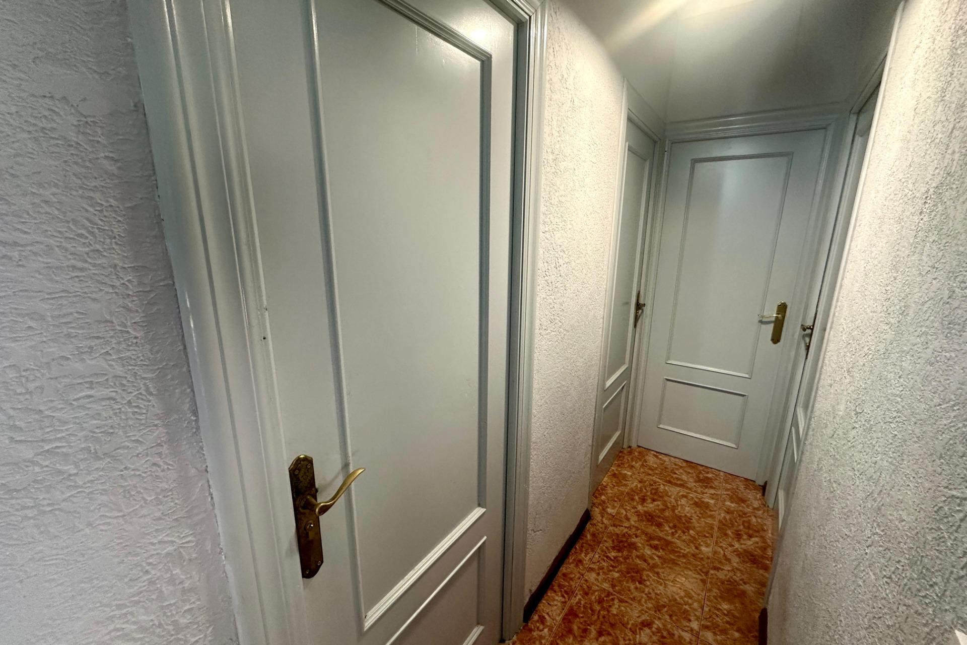 Resale - Apartment  - Alicante - Virgen del Remedio-Parque lo Morant