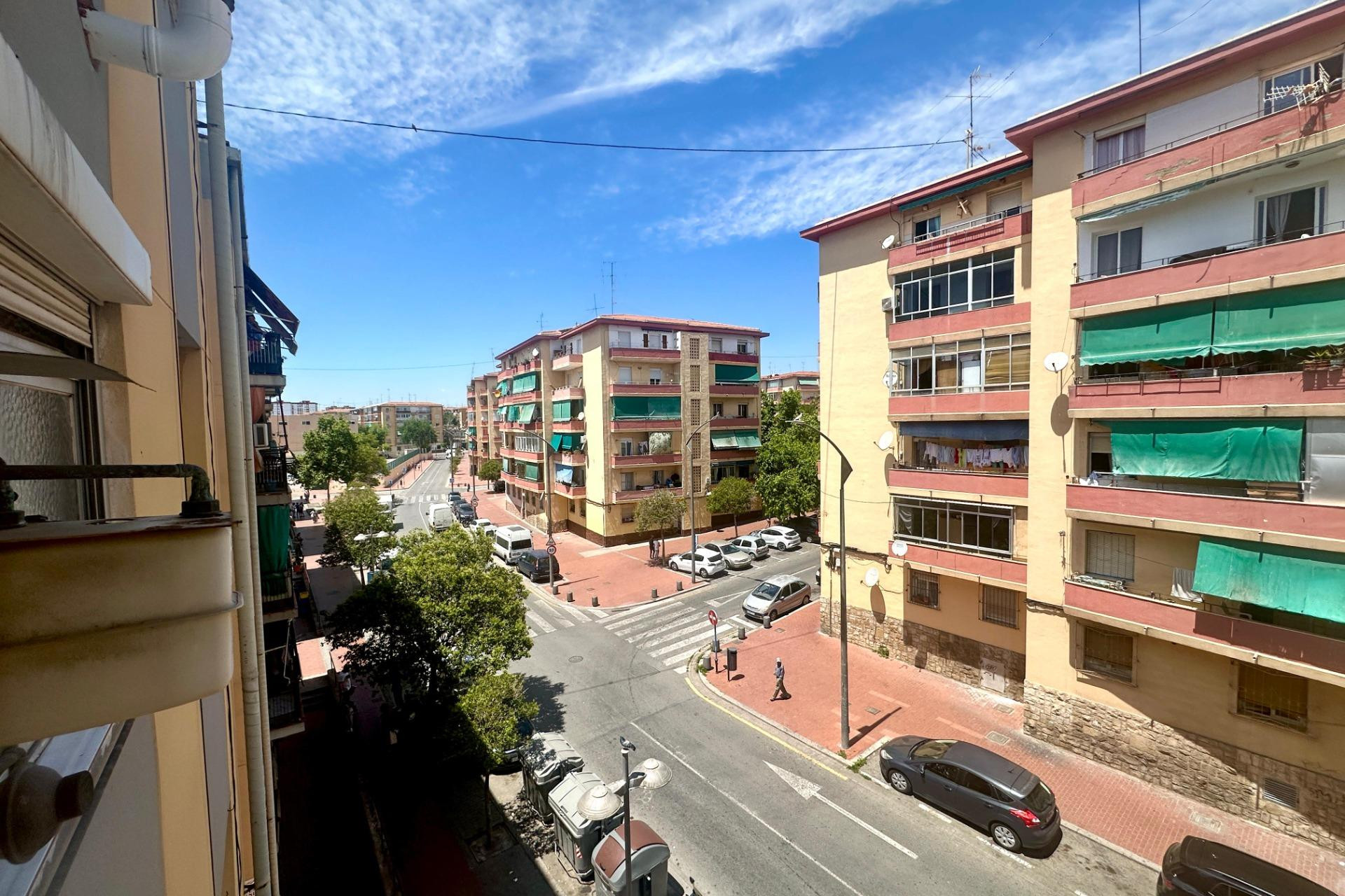 Resale - Apartment  - Alicante - Virgen del Remedio-Parque lo Morant