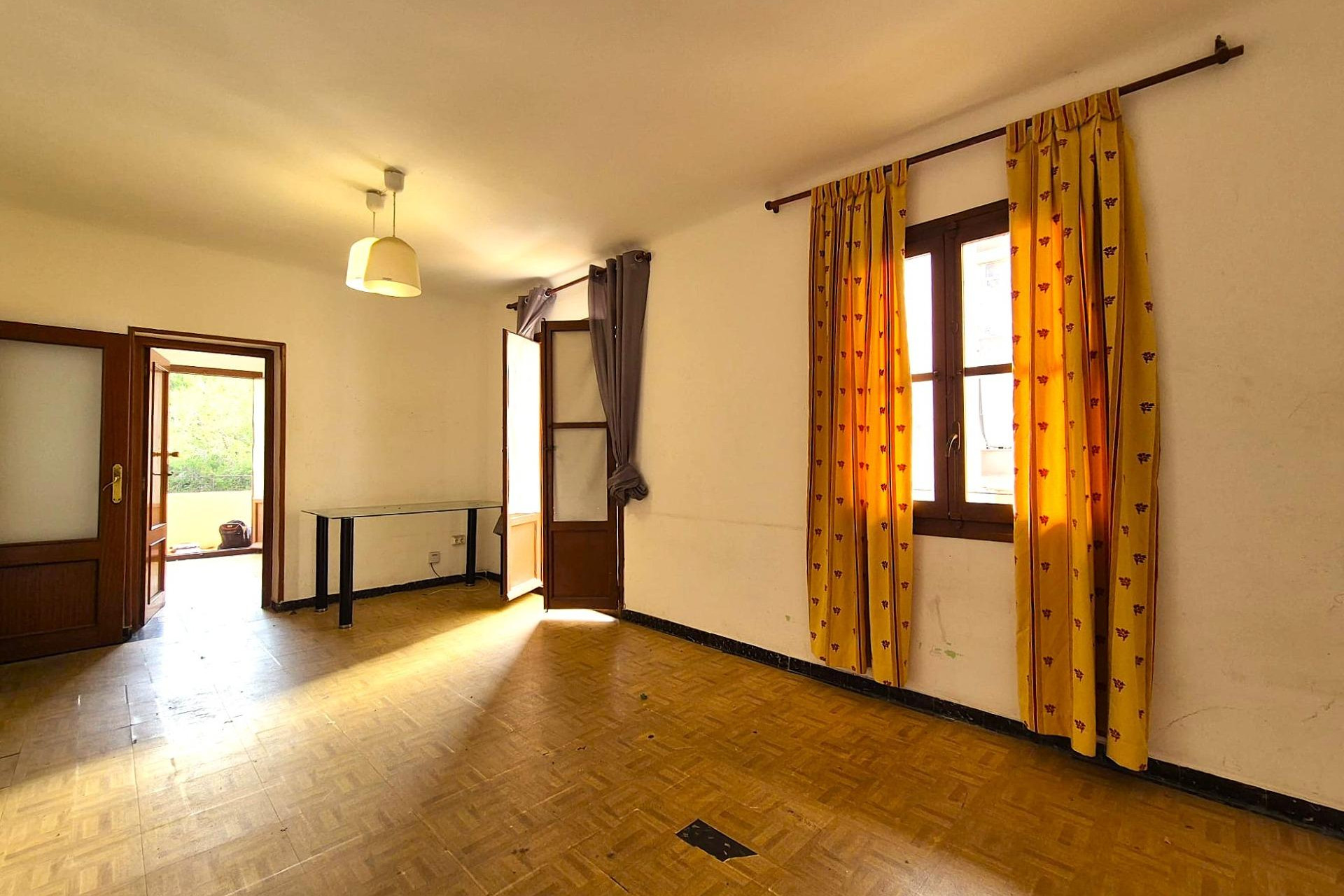 Resale - Apartment  - Alicante - Virgen del Remedio-Parque lo Morant