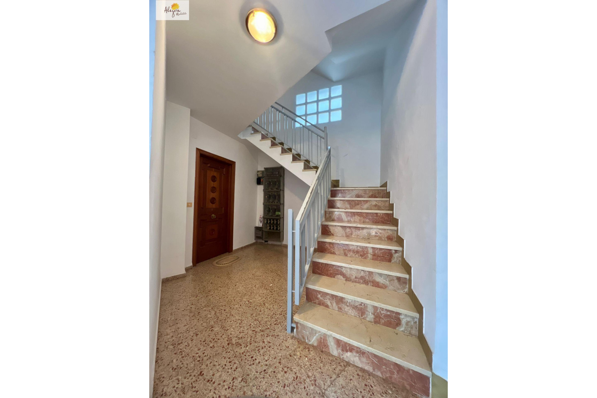 Resale - Apartment  - Altura - Pueblo