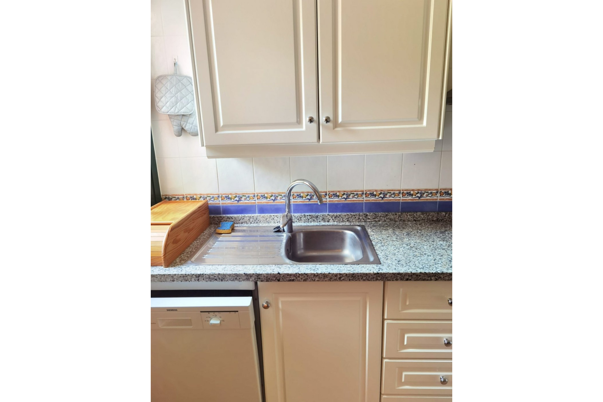 Resale - Apartment  - Benidorm - Avenida Beniarda