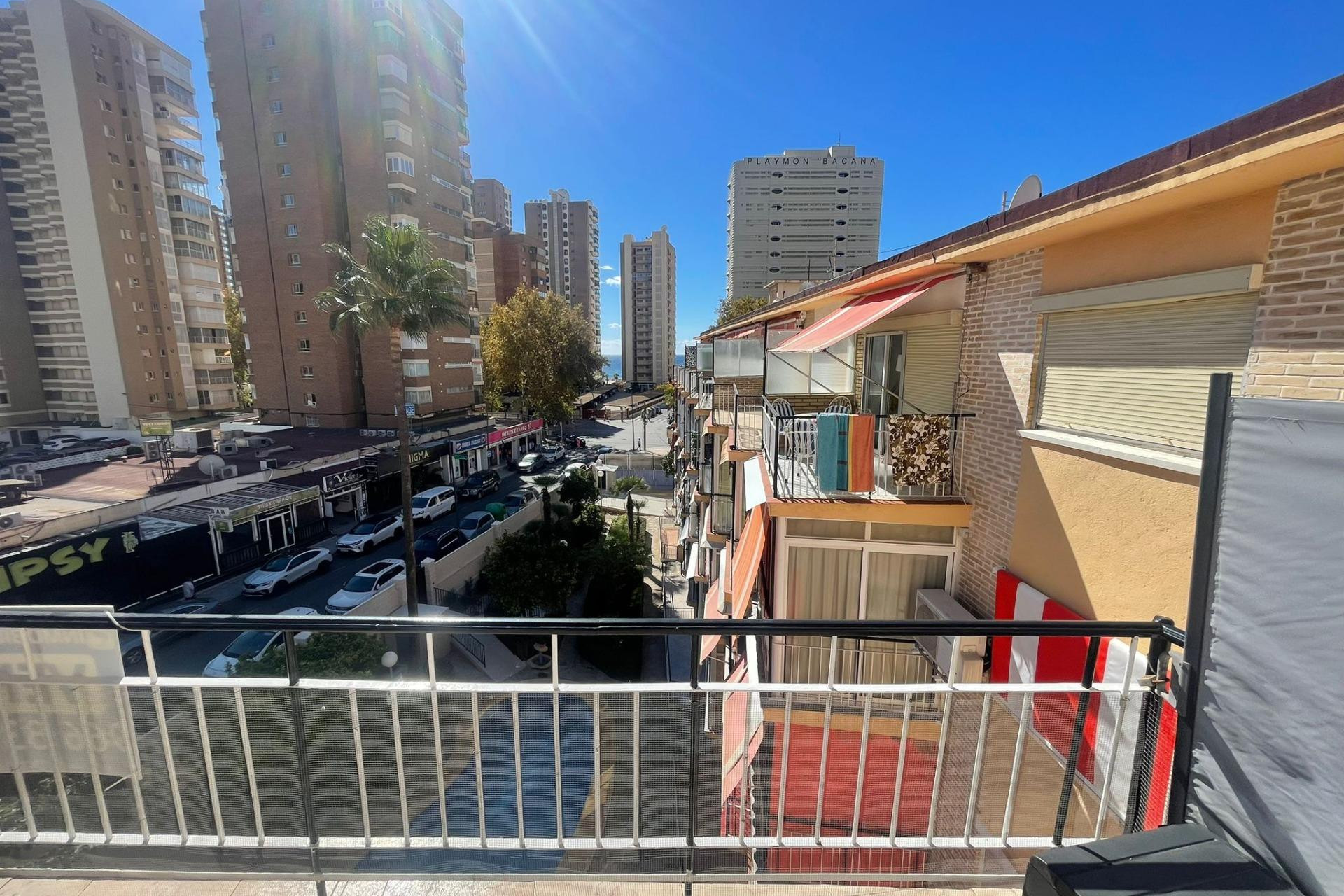 Resale - Apartment  - Benidorm - Avenida del Mediterraneo