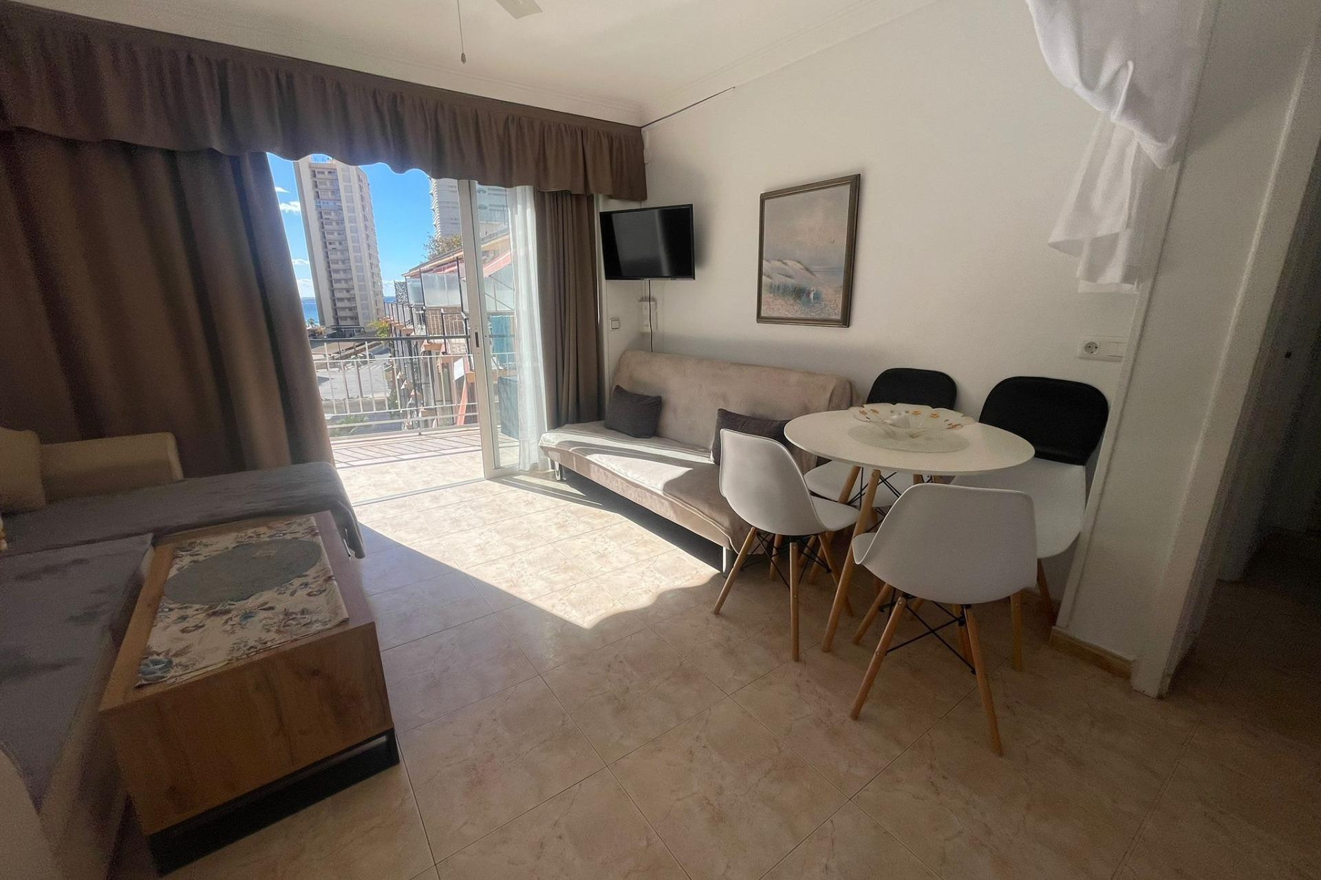 Resale - Apartment  - Benidorm - Avenida del Mediterraneo