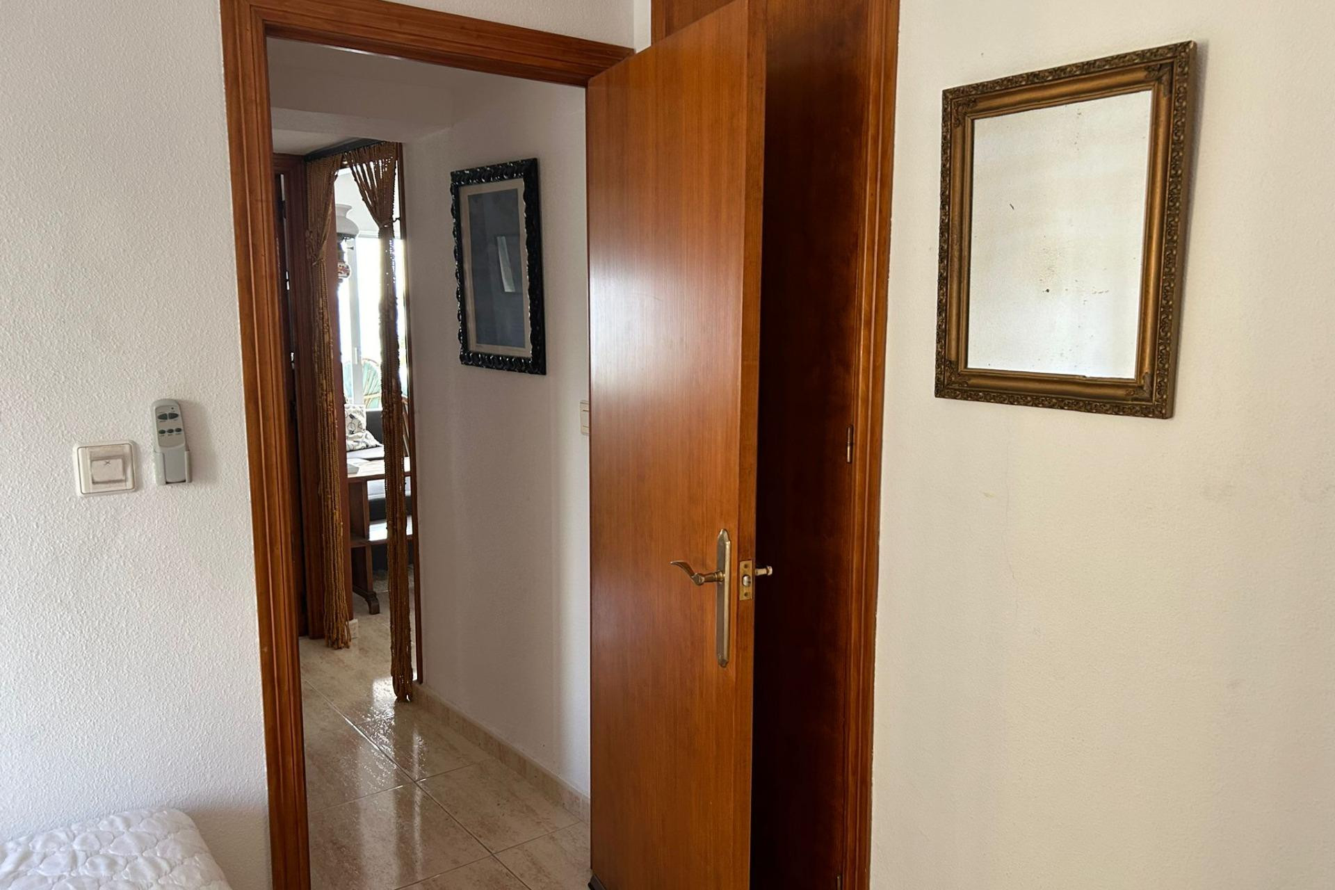 Resale - Apartment  - Benidorm - Avenida del Mediterraneo