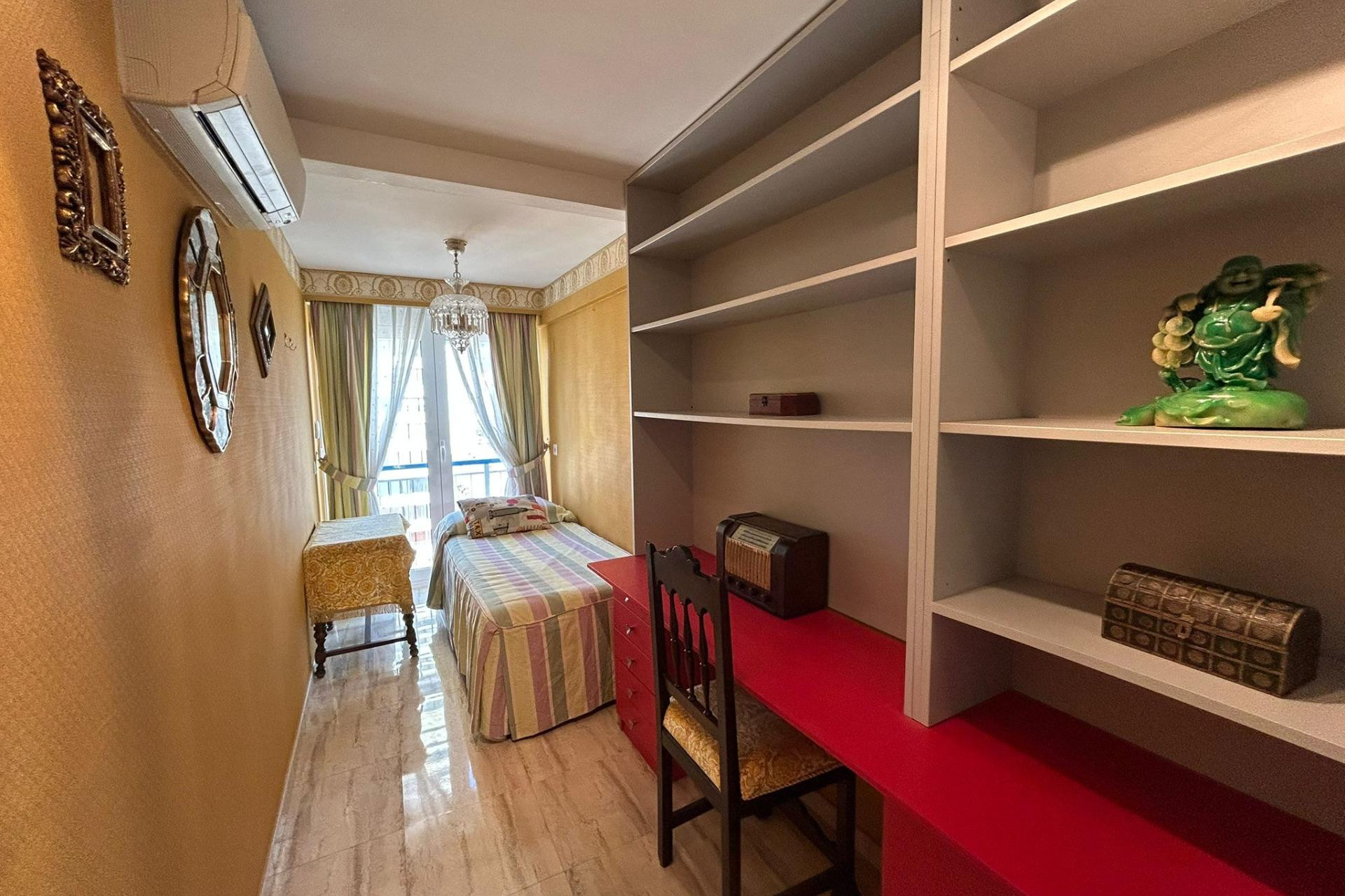 Resale - Apartment  - Benidorm - Avenida del Mediterraneo