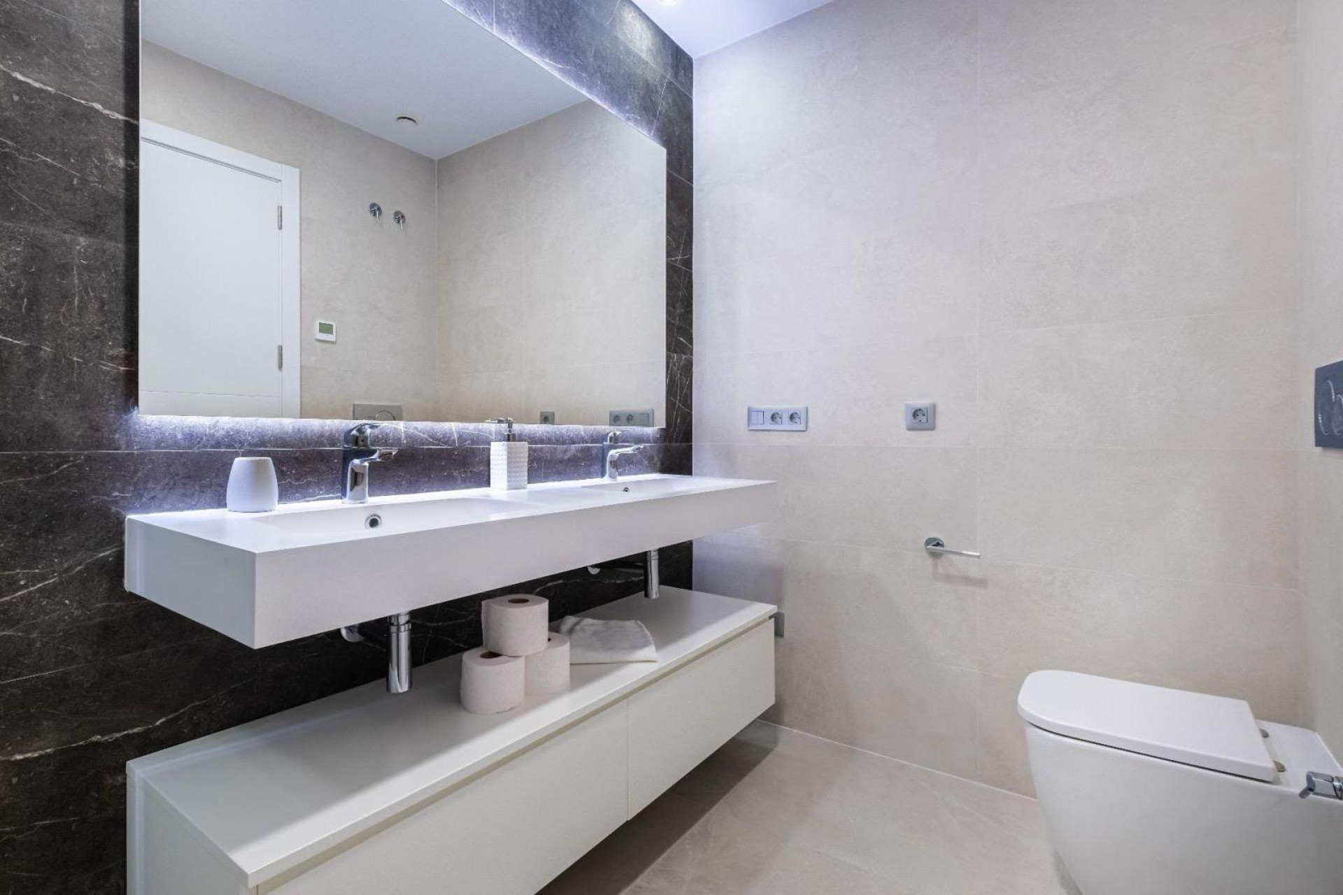 Resale - Apartment  - Benidorm - Playa de Poniente