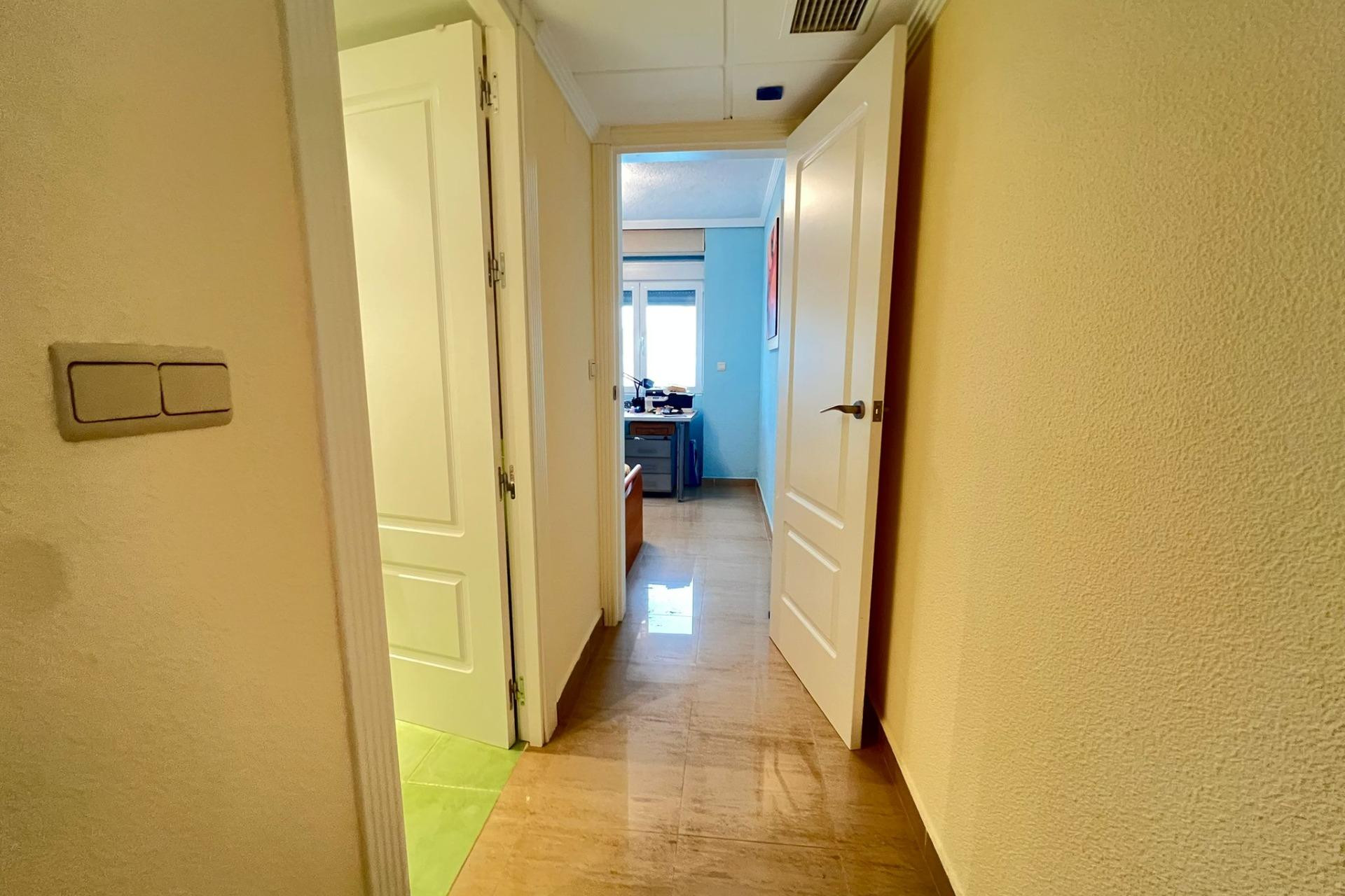 Resale - Apartment  - Benidorm - Rincon de Loix Cruz