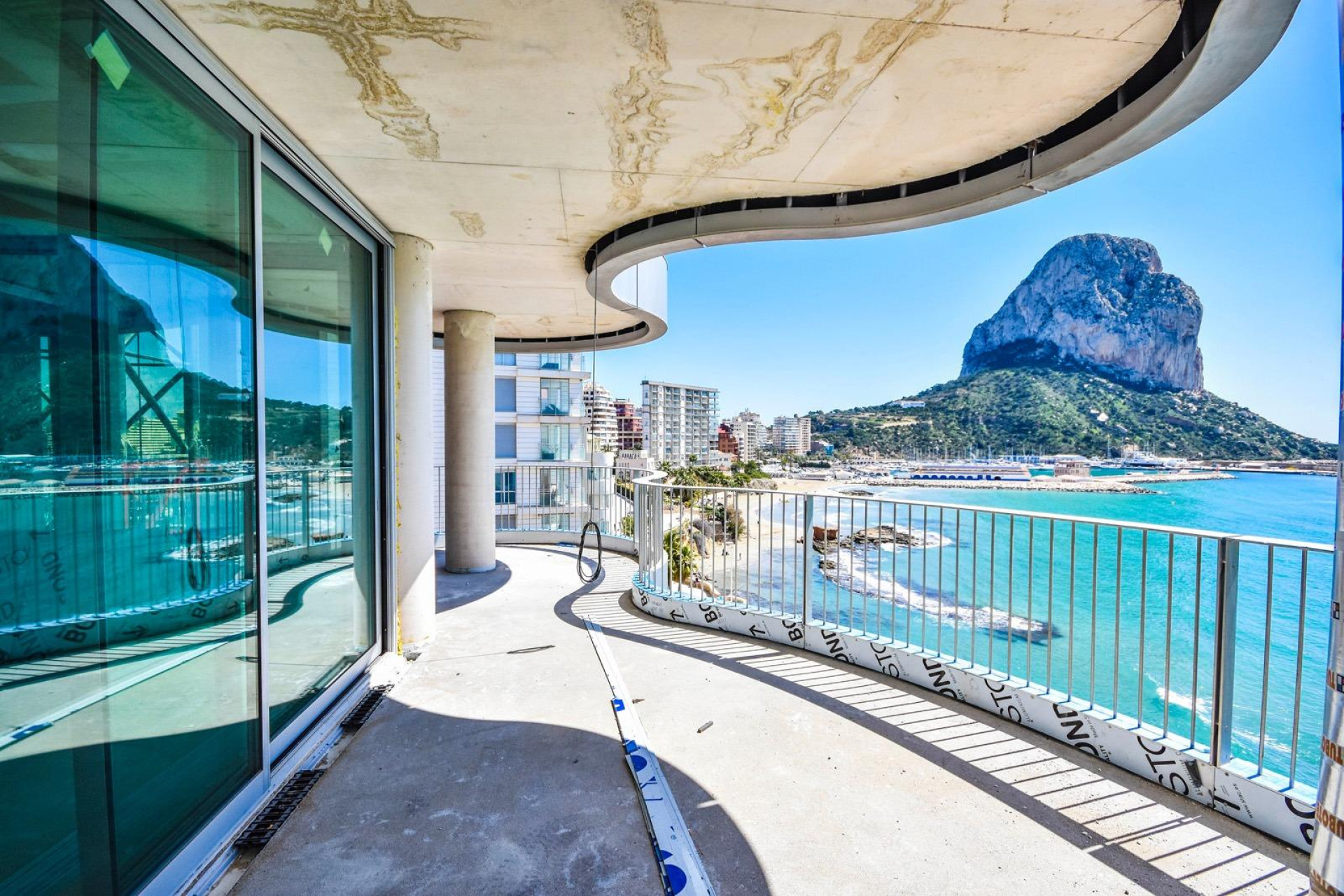 Resale - Apartment  - Calpe - Playa De Arenal