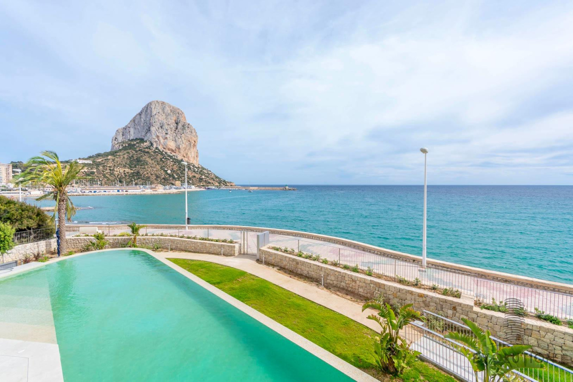 Resale - Apartment  - Calpe - Playa De Arenal