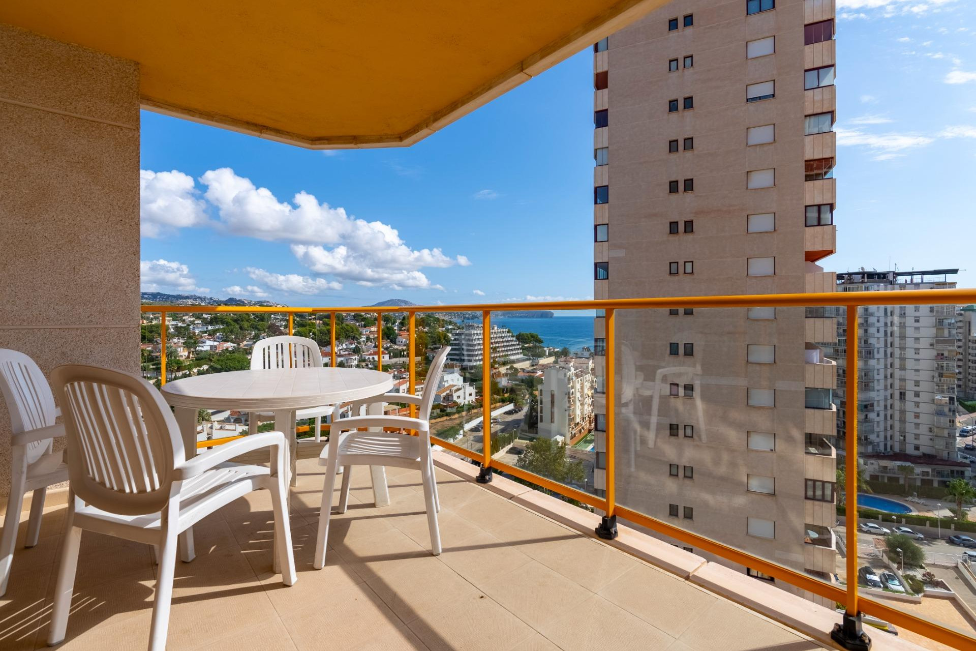 Resale - Apartment  - Calpe - Playa De La Fossa