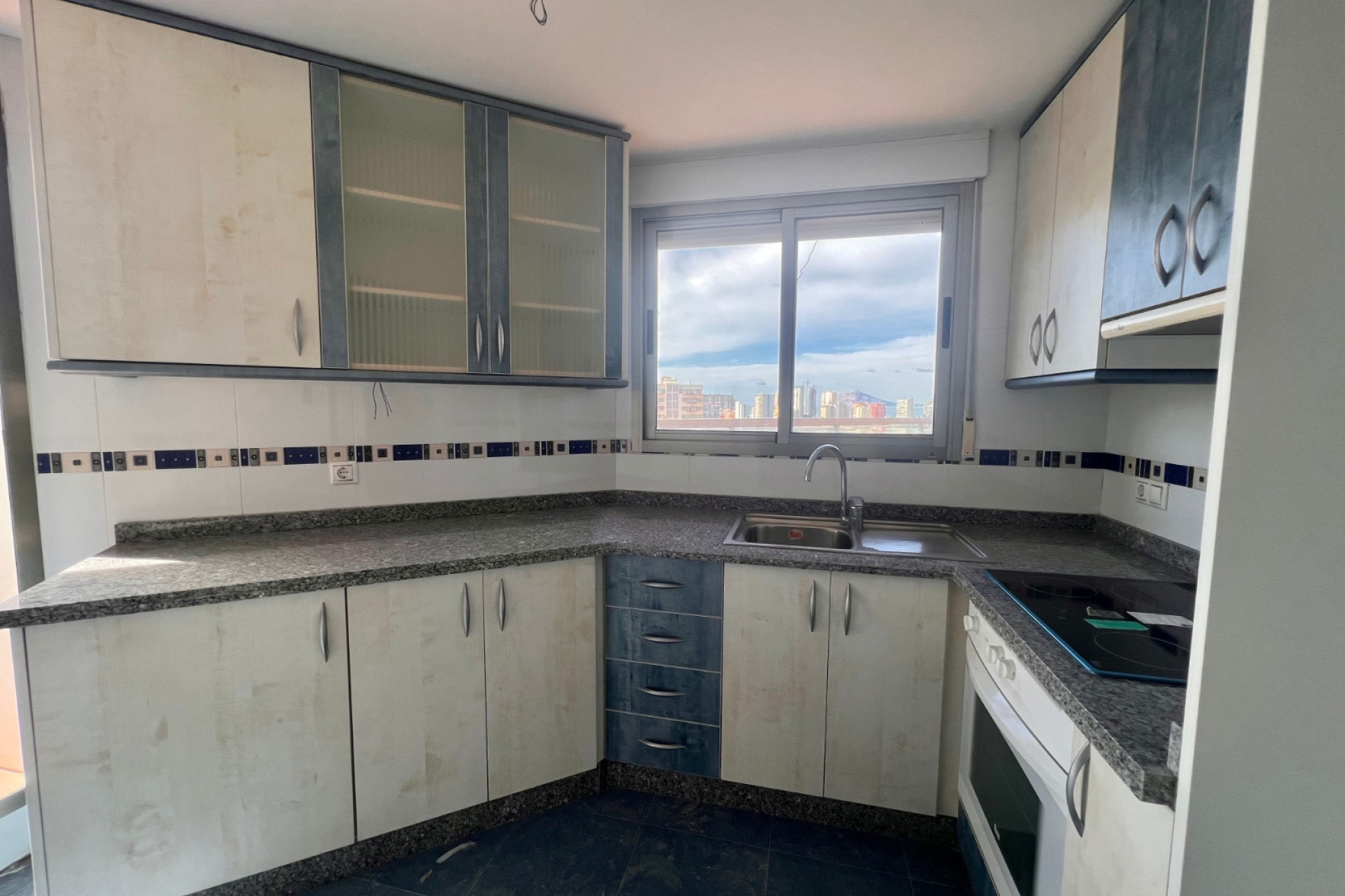 Resale - Apartment  - Calpe - Zona Levante - Playa Fossa