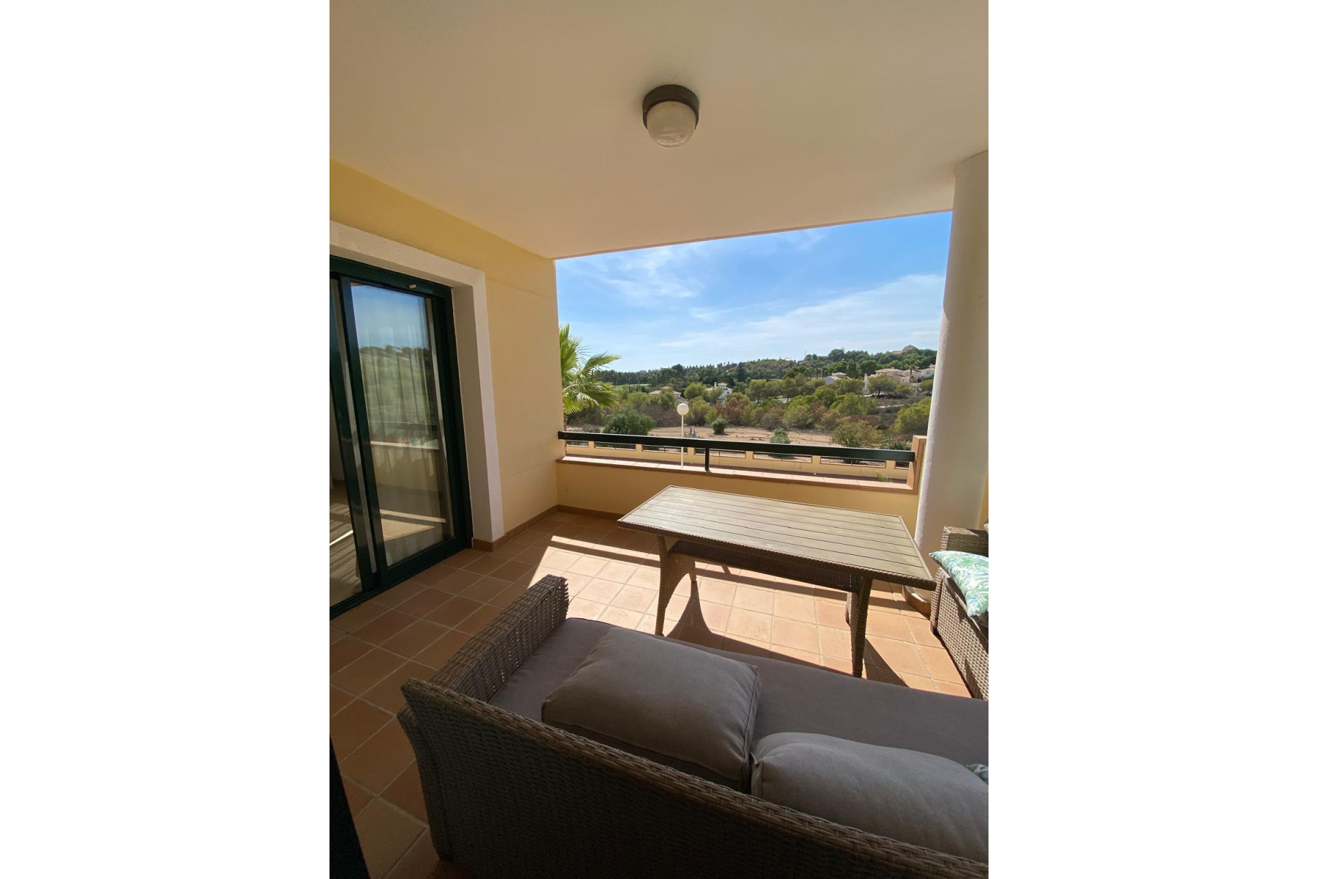 Resale - Apartment  - Dehesa De Campoamor - Campoamor