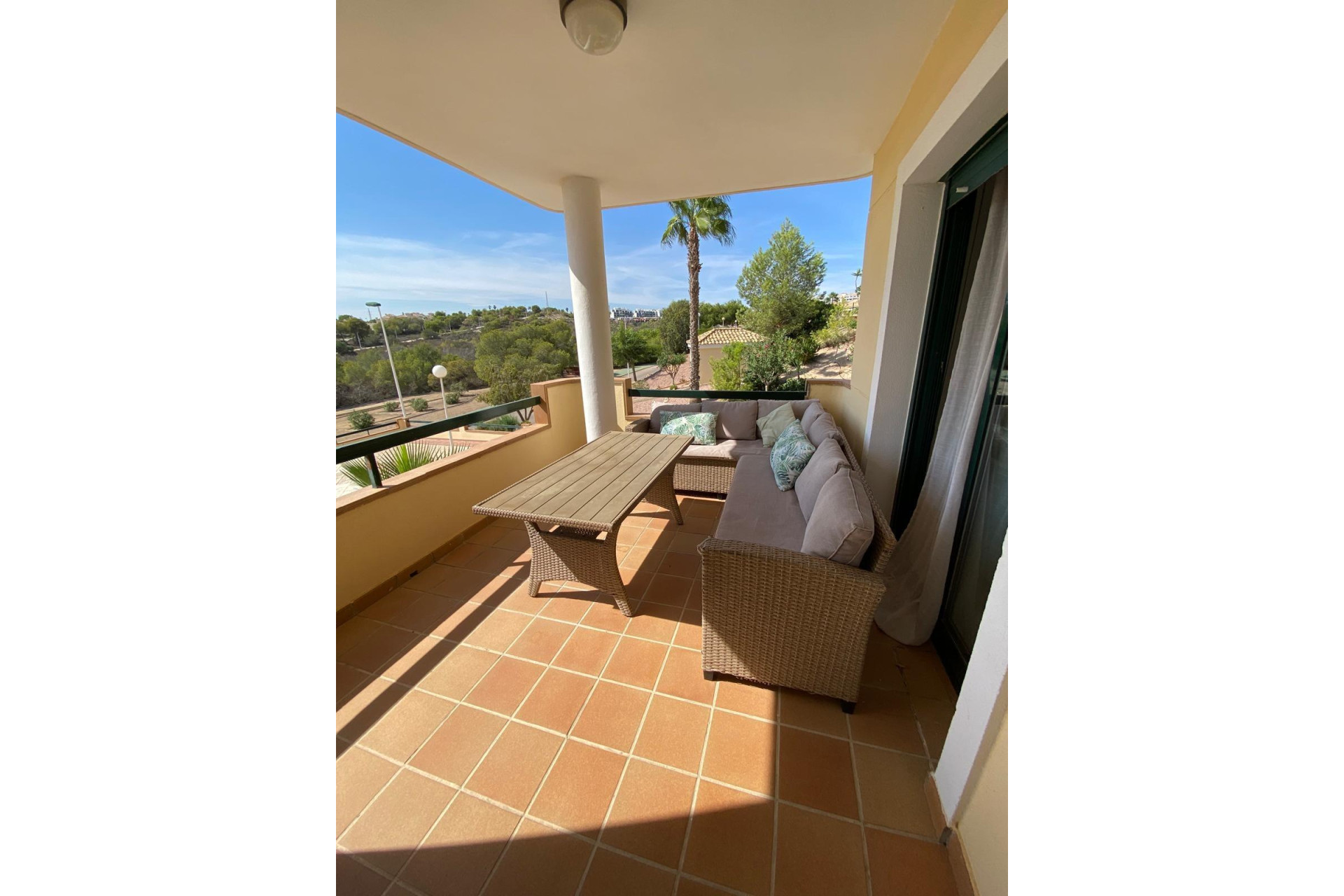 Resale - Apartment  - Dehesa De Campoamor - Campoamor