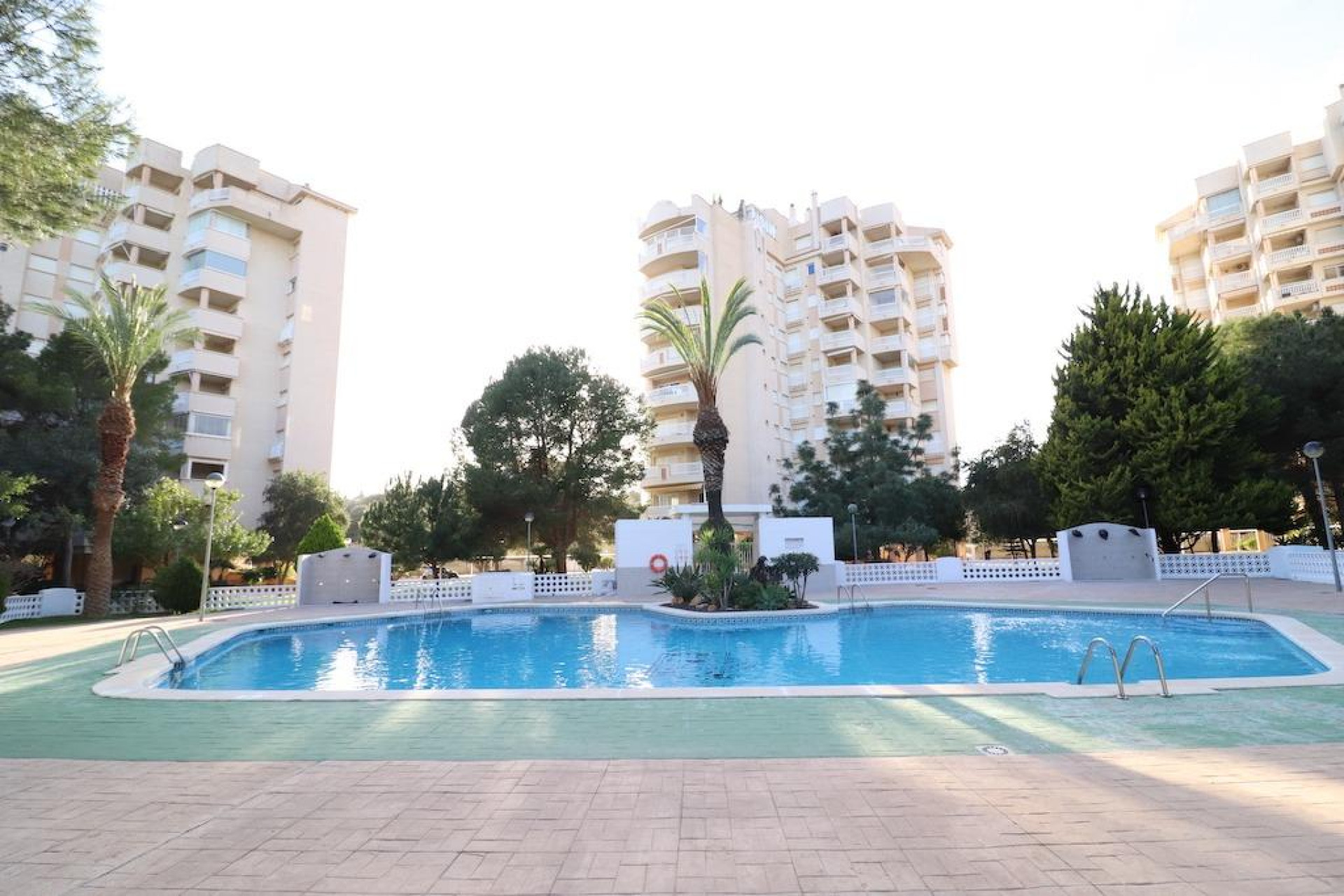Resale - Apartment  - Dehesa De Campoamor