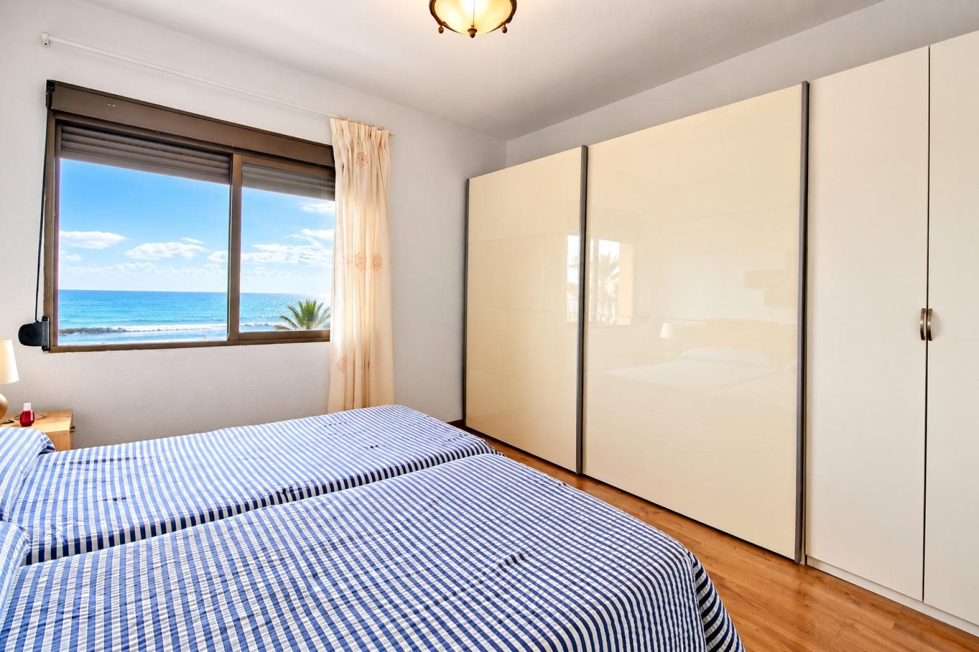 Resale - Apartment  - El Campello - Playa Muchavista