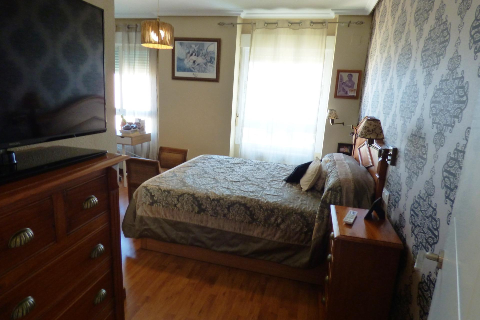 Resale - Apartment  - El Campello - Playa muchavista