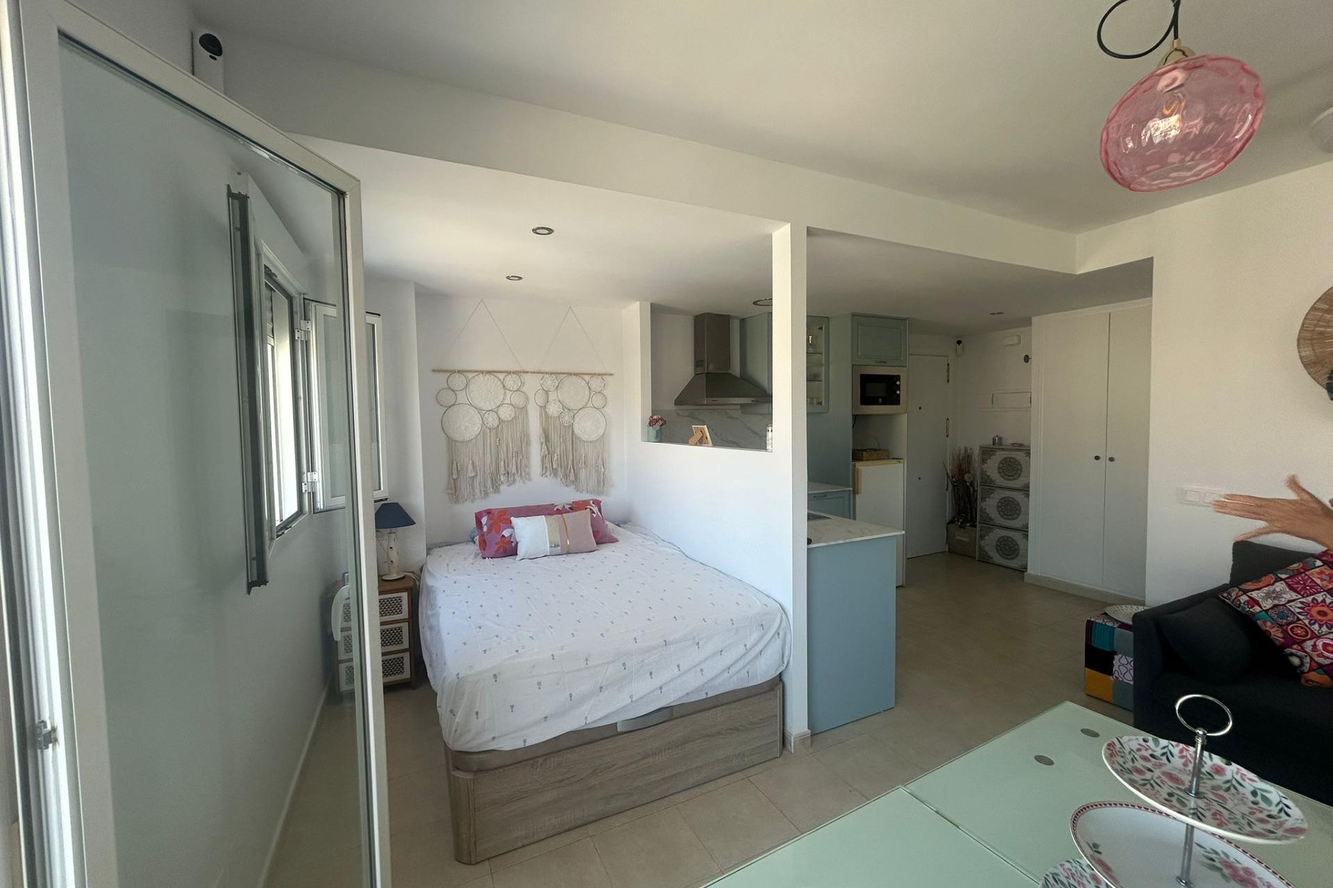 Resale - Apartment  - Finestrat - La Cala