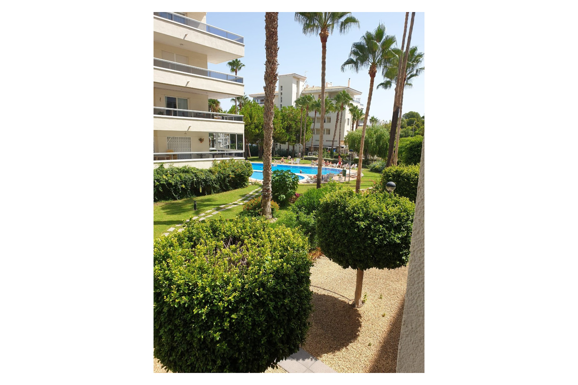 Resale - Apartment / flat - Albir - center