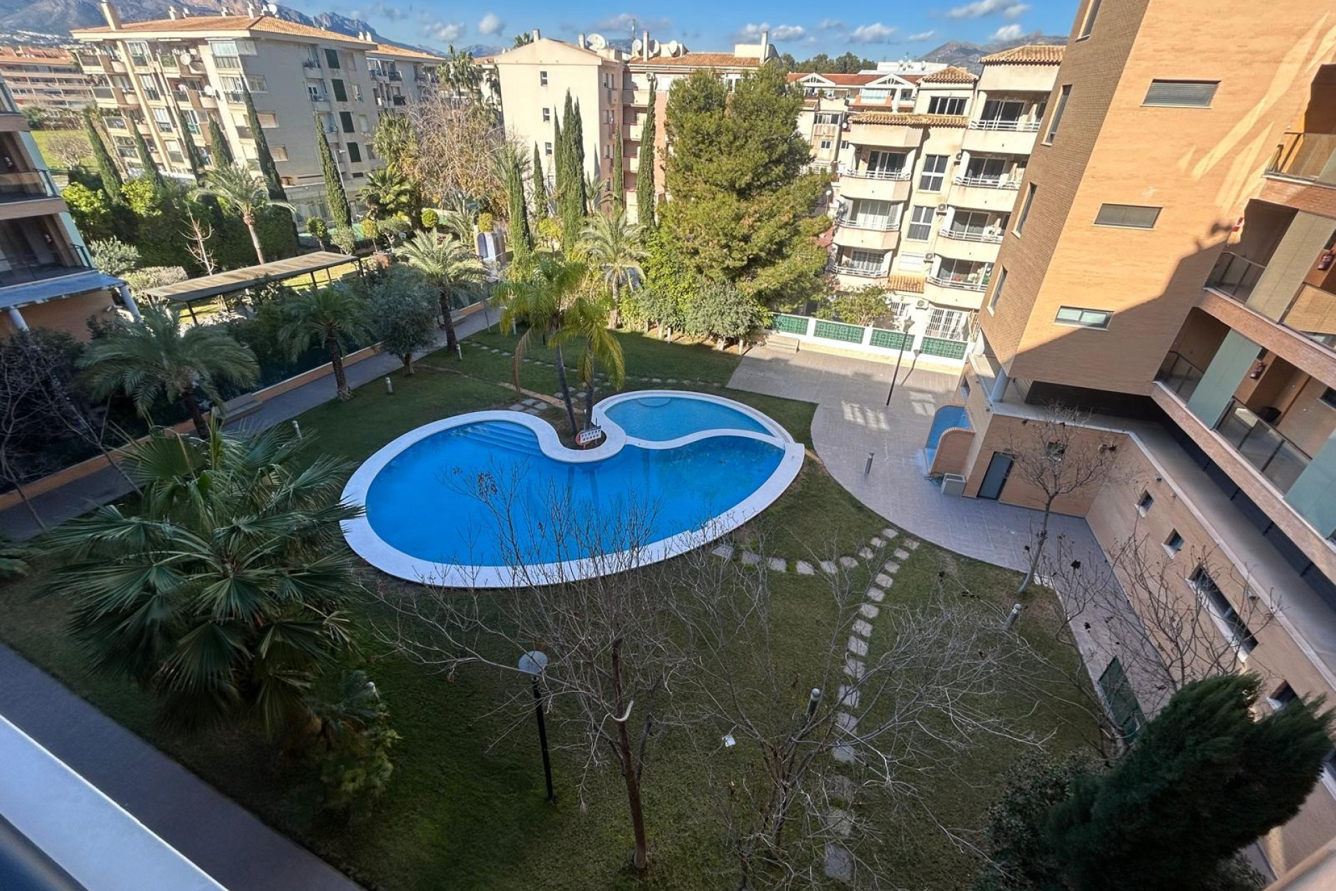 Resale - Apartment / flat - Albir - center
