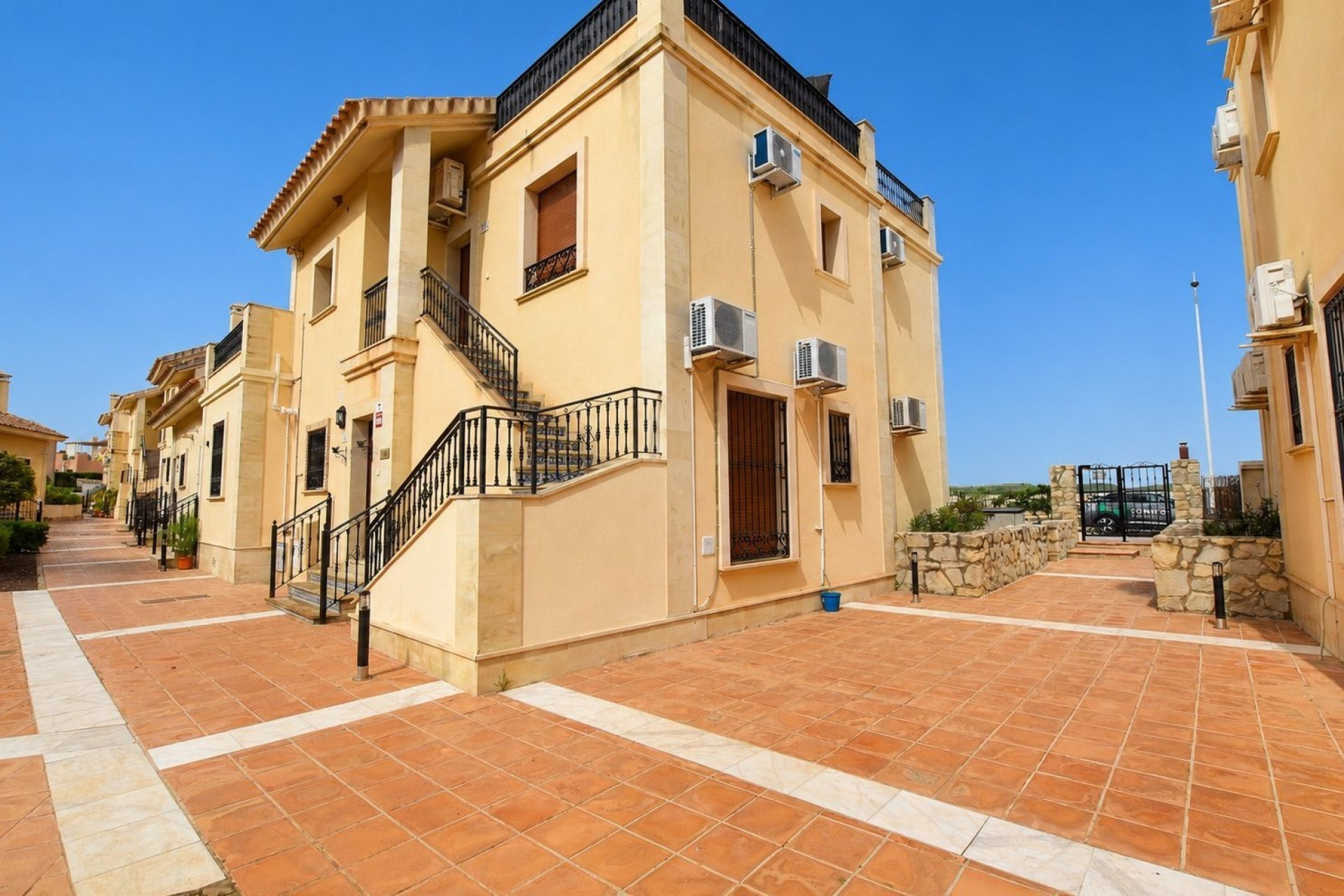 Resale - Apartment - Flat - Algorfa - La Finca Golf Resort