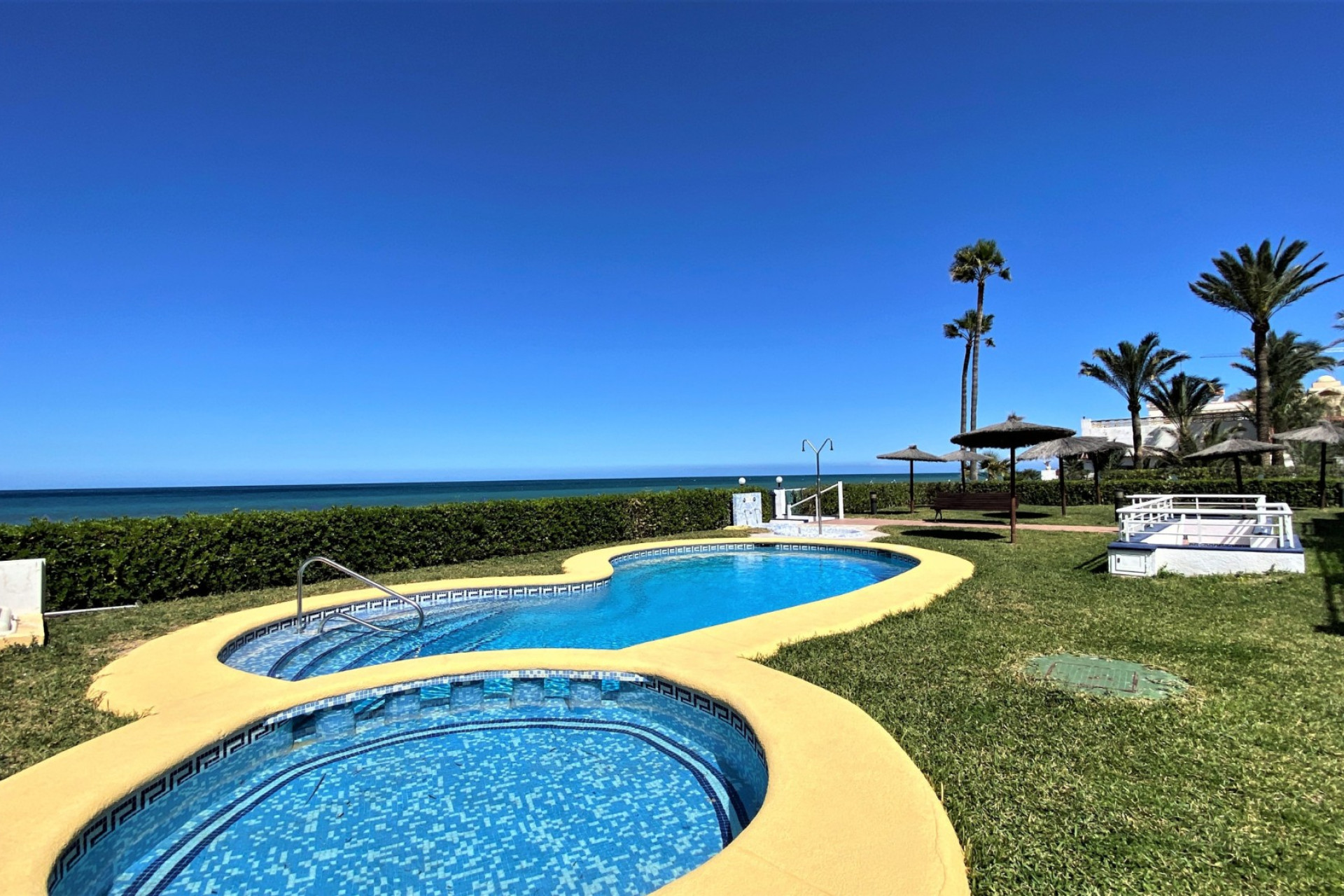 Resale - Apartment / flat - Denia - Les Marines - Las Marinas