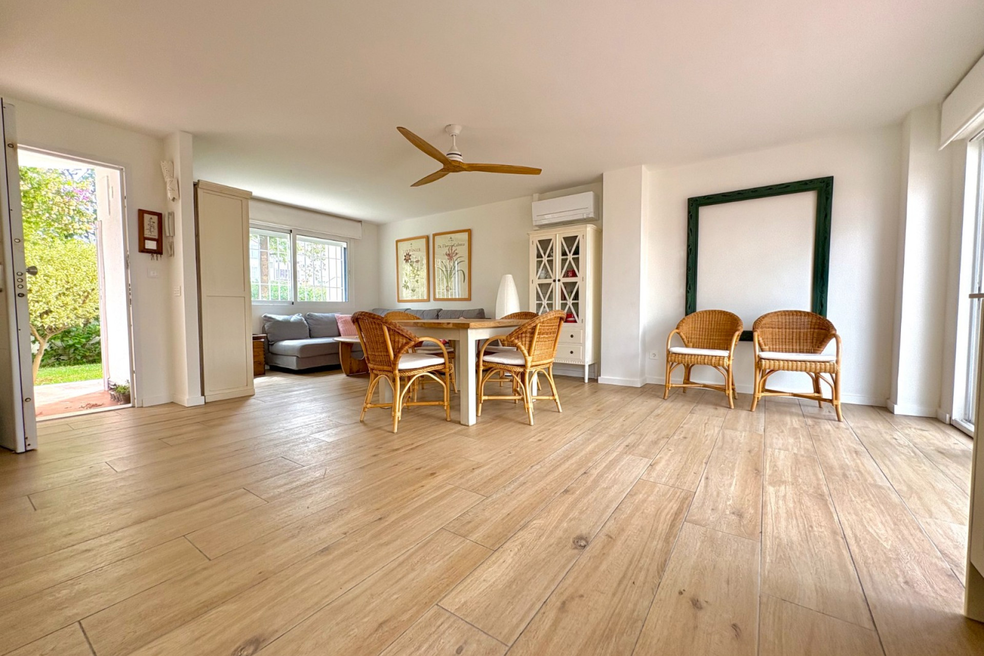 Resale - Apartment / flat - Denia - Les Marines - Las Marinas