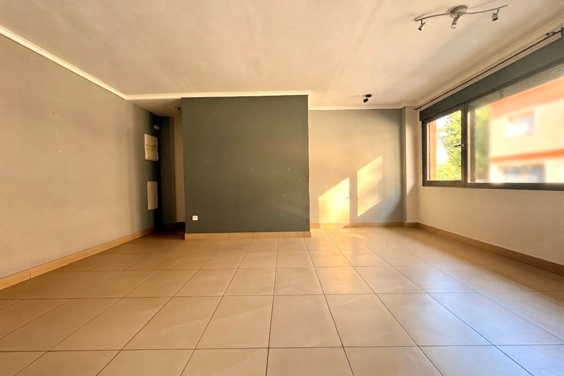 Resale - Apartment / flat - Ondara