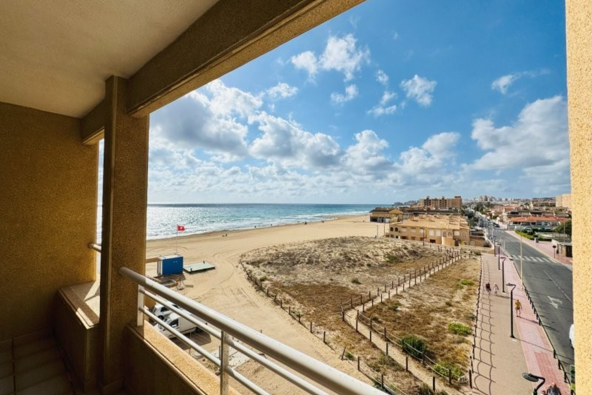 Resale - Apartment / flat - Torrevieja - Torrelamata - La Mata
