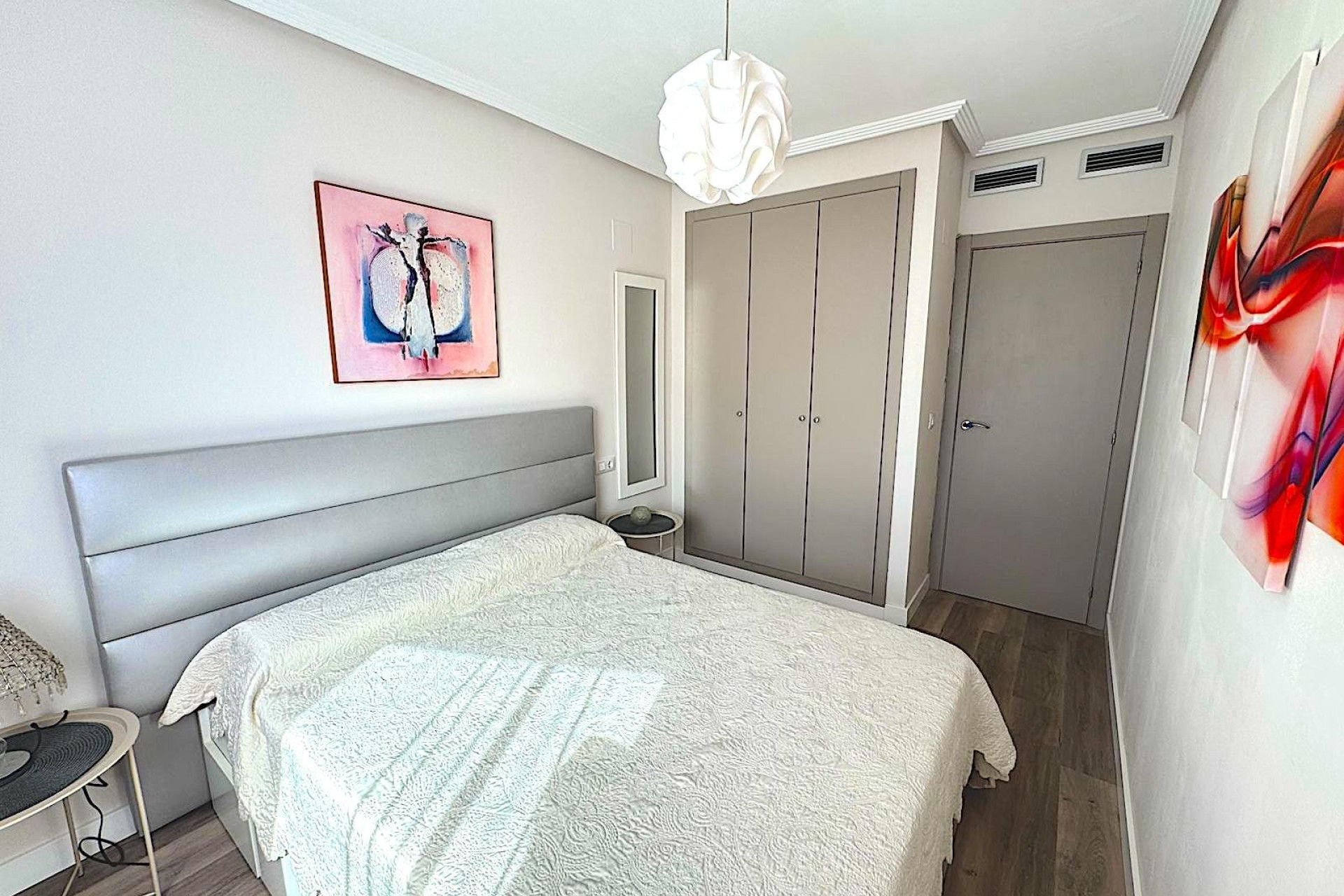 Resale - Apartment / flat - Vergel