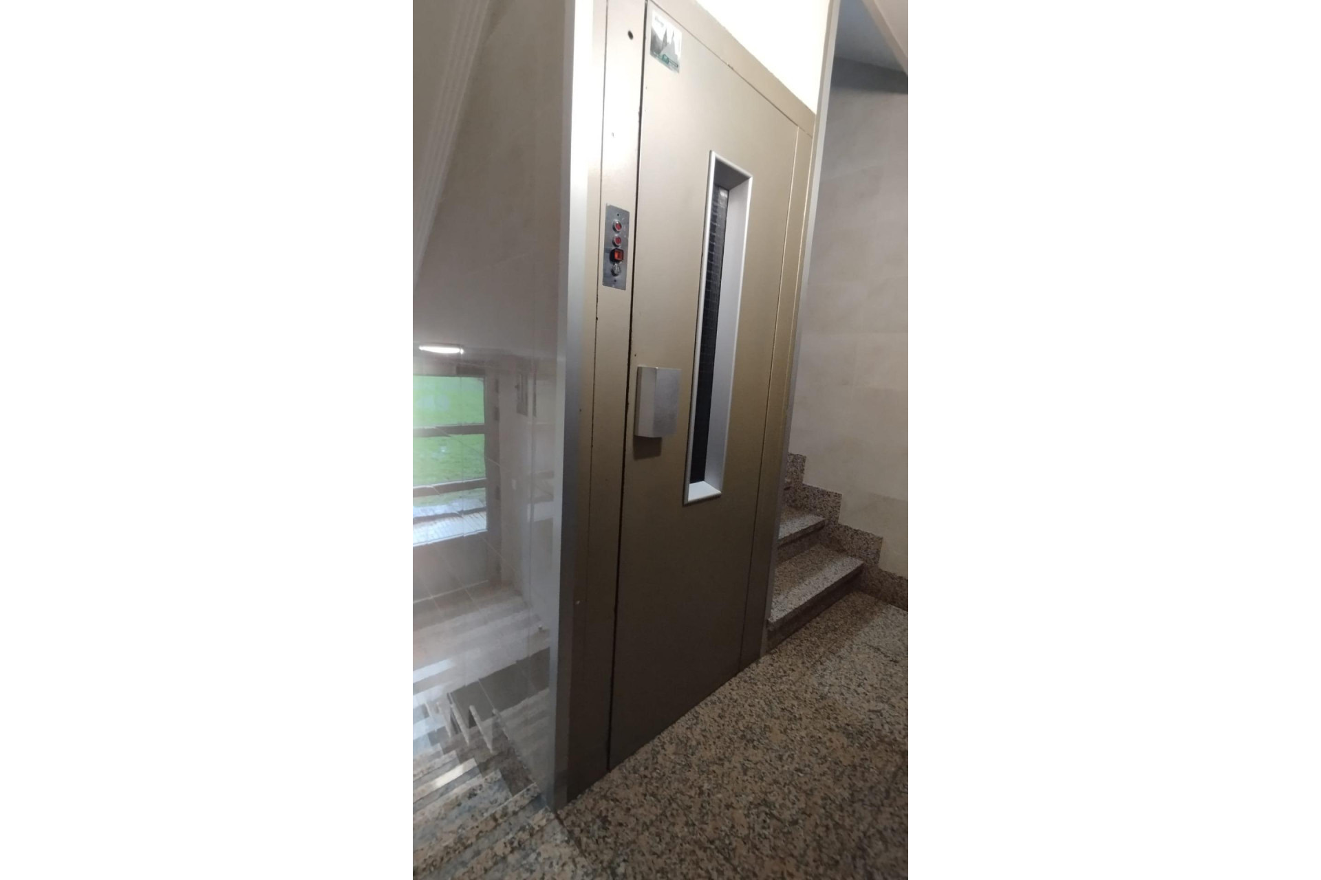 Resale - Apartment  - Gijon - Pumarín