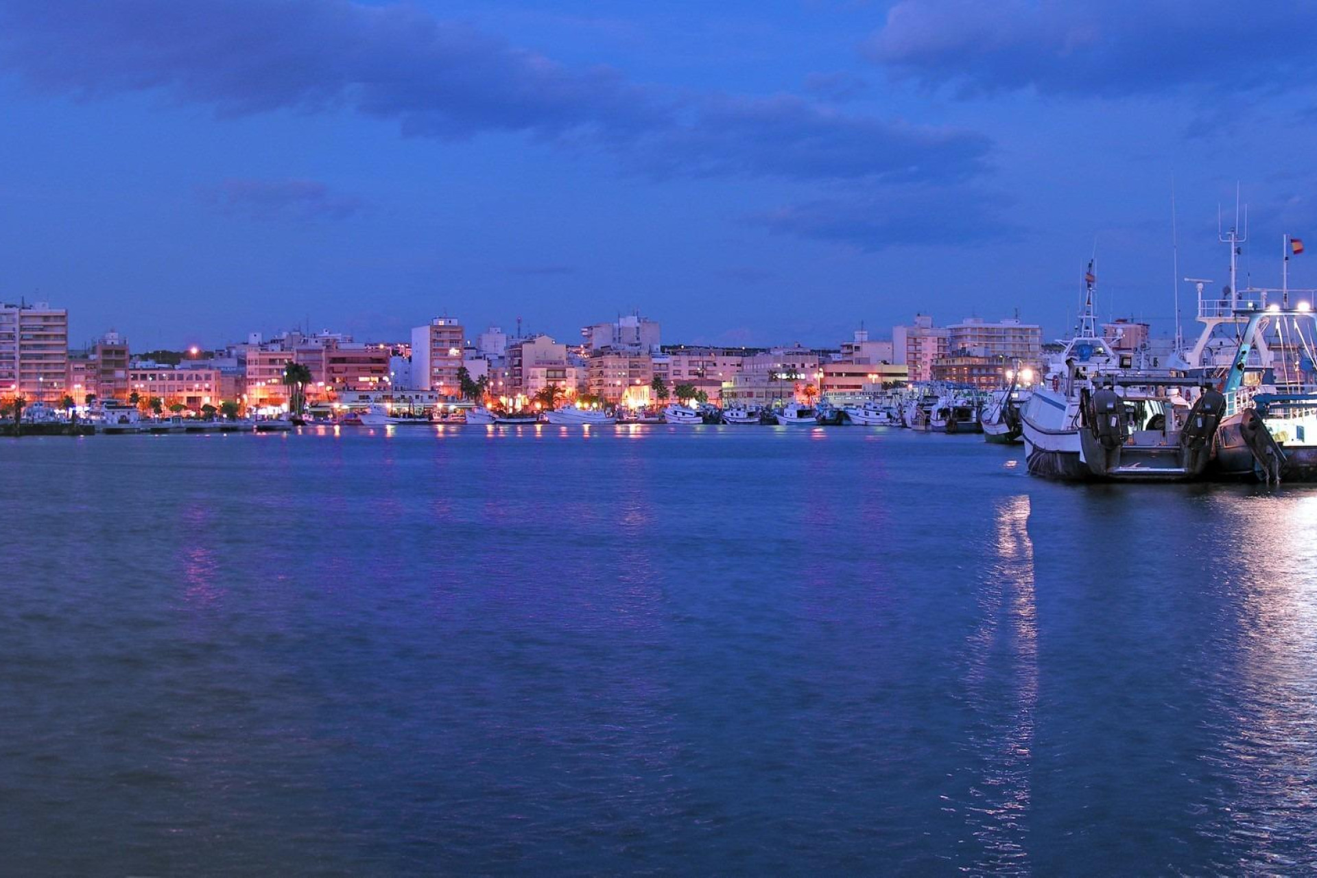 Resale - Apartment  - GRAN ALACANT - Avda. mediterraneo