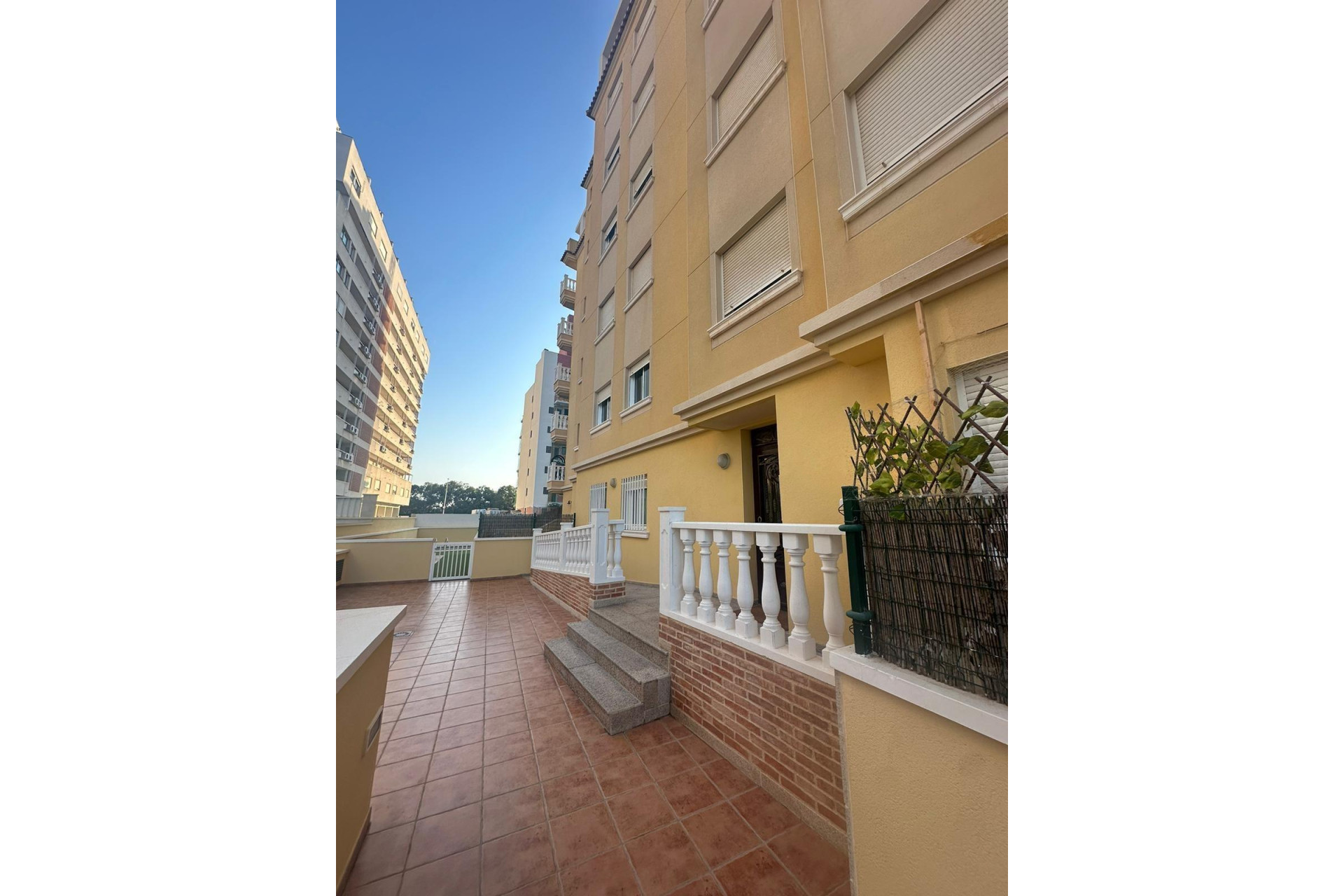 Resale - Apartment  - Guardamar del Segura - BAIX SEGURA Guardamar