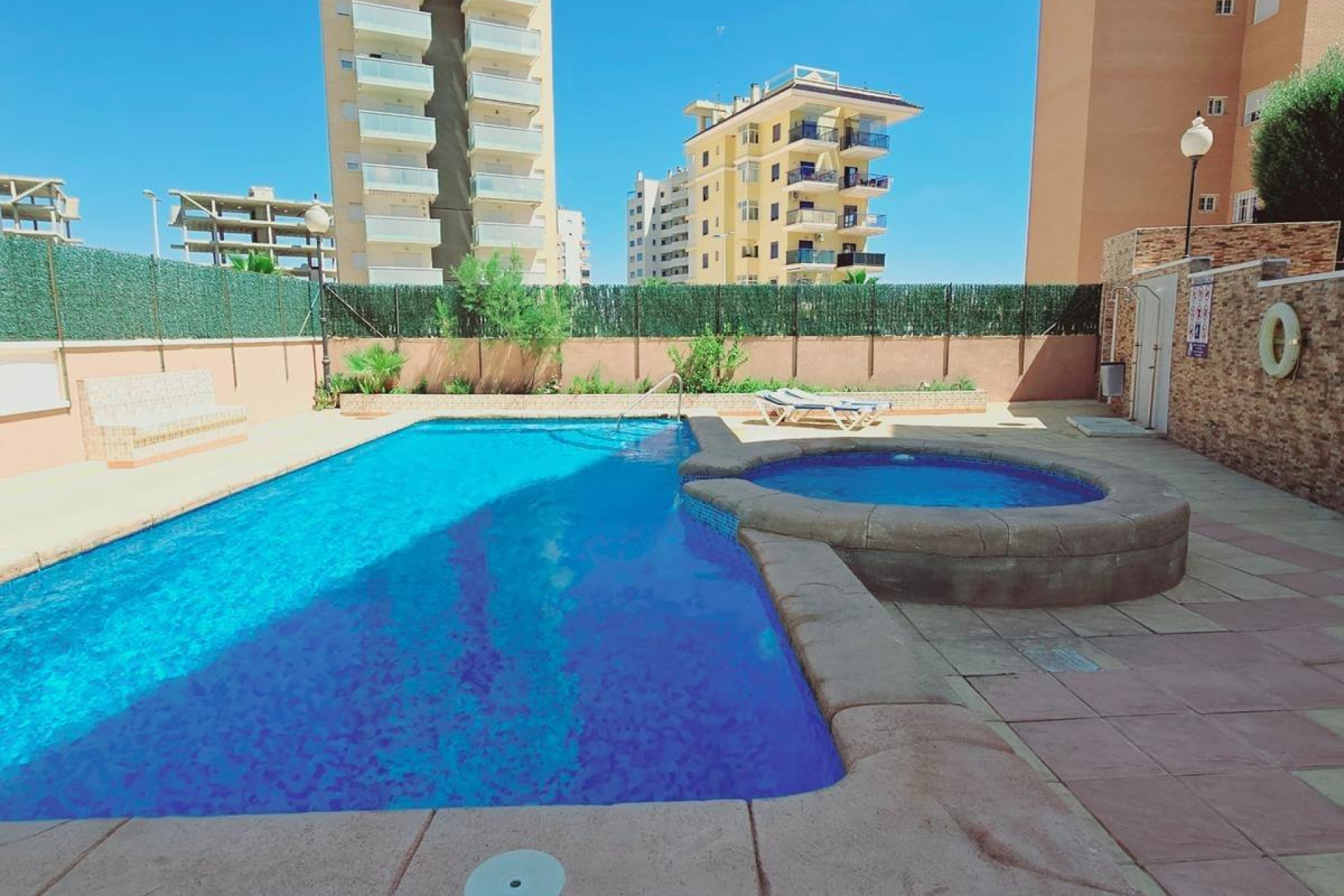 Resale - Apartment  - Guardamar del Segura - CENTRO