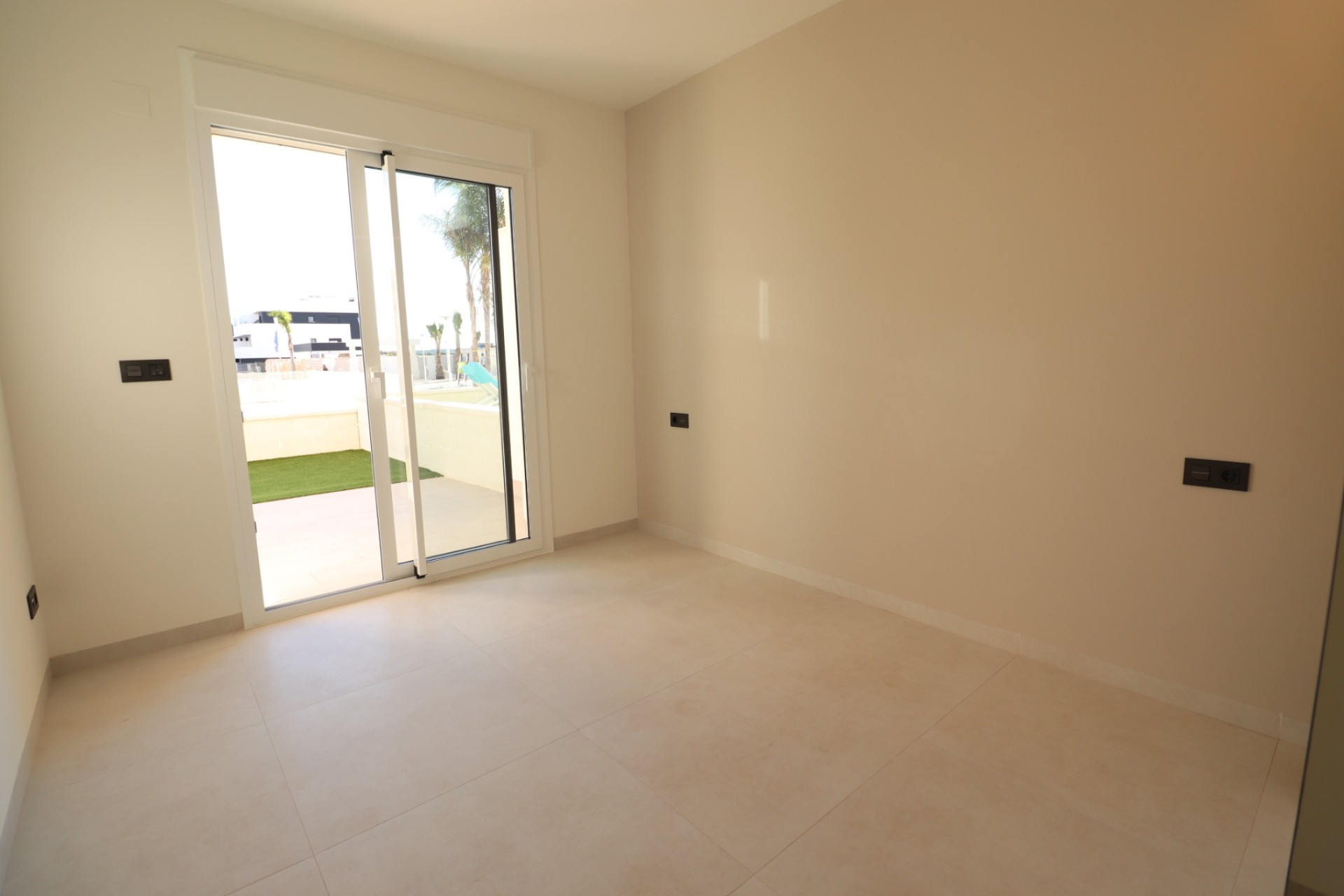 Resale - Apartment  - Guardamar del Segura - El Raso