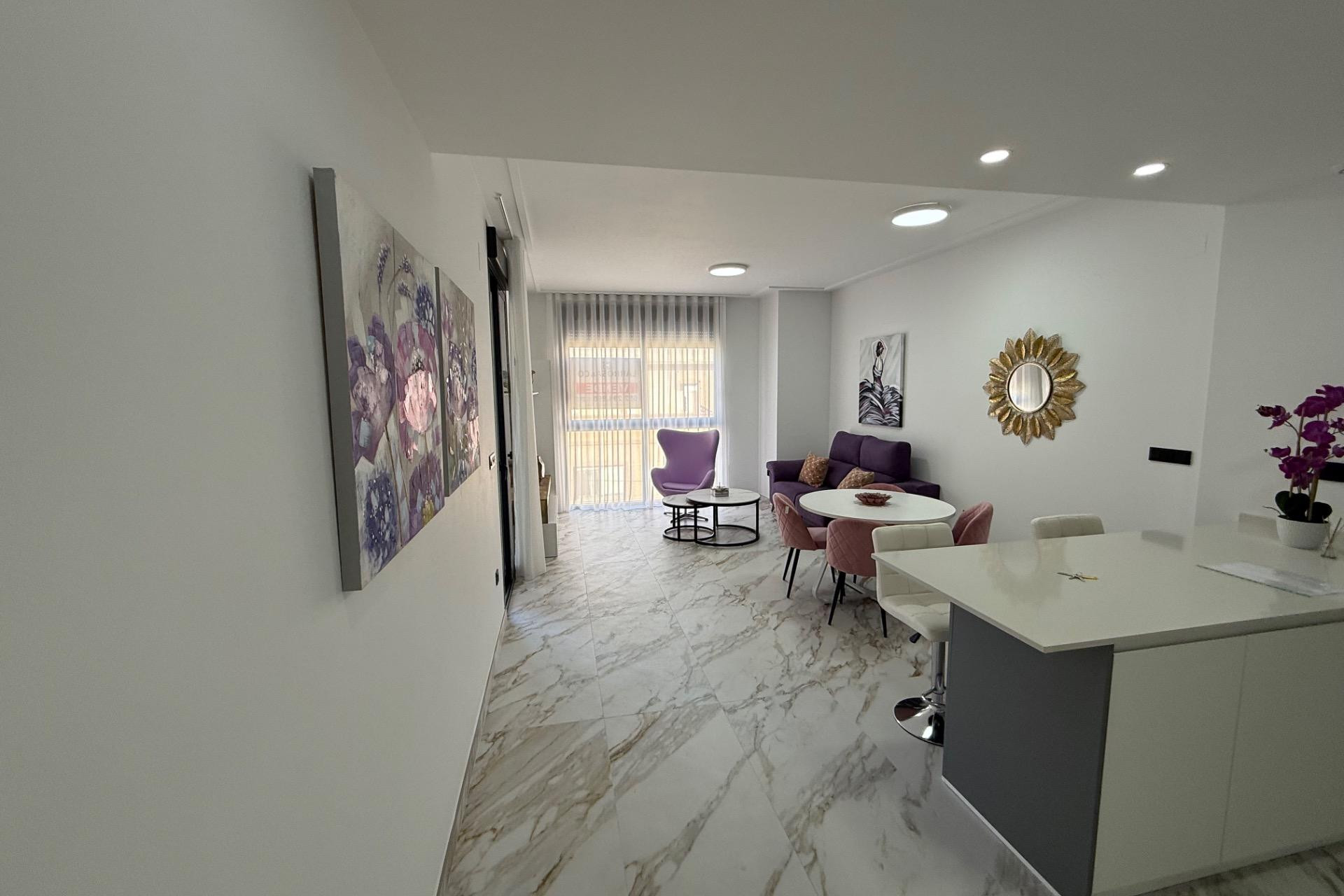 Resale - Apartment  - Guardamar del Segura - Pueblo