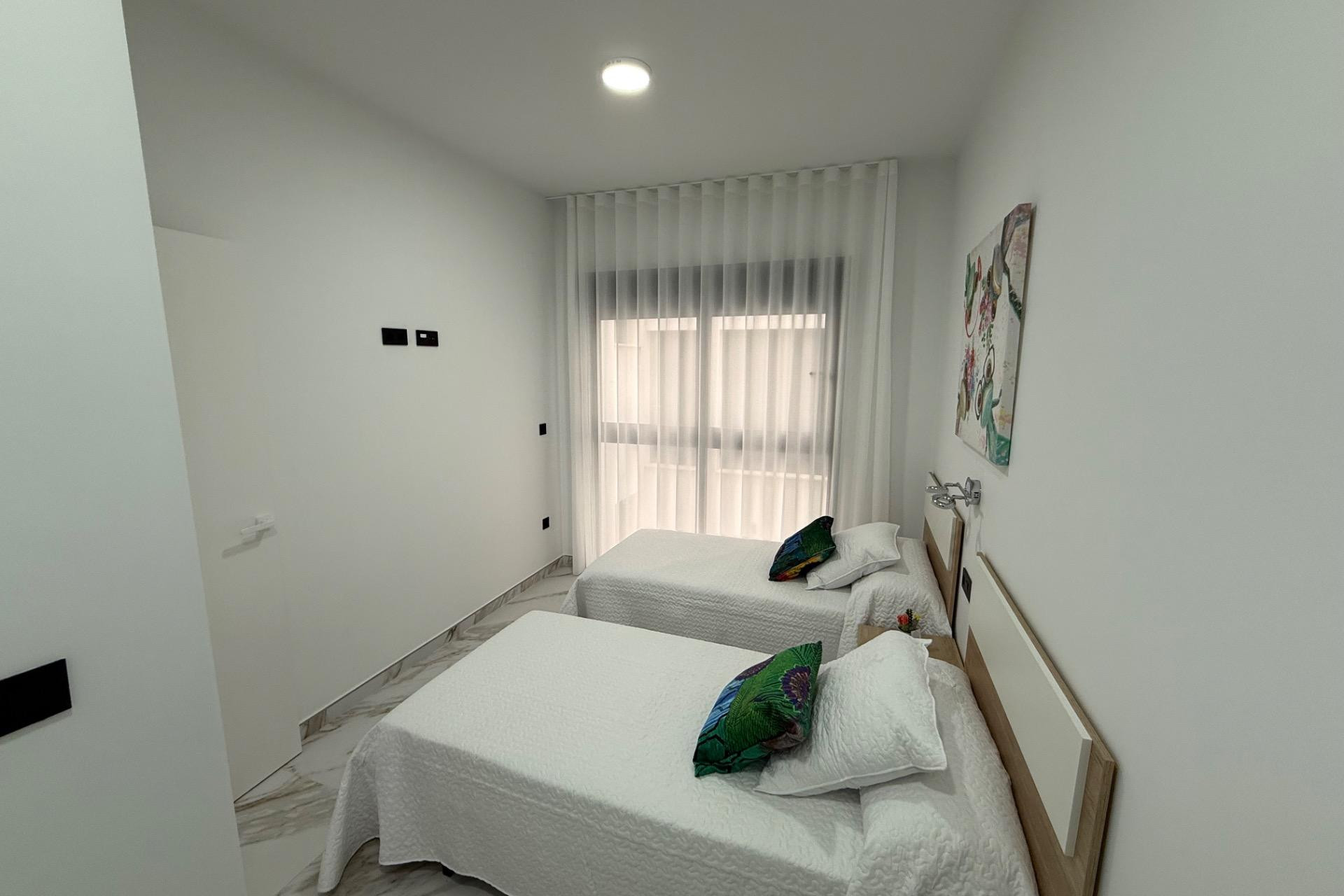 Resale - Apartment  - Guardamar del Segura - Pueblo