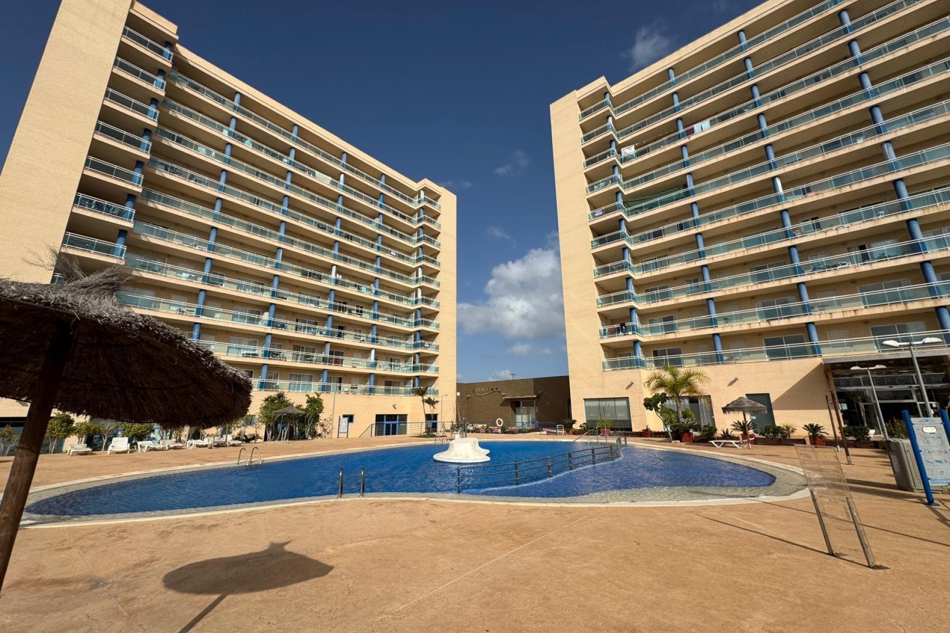 Resale - Apartment  - Guardamar del Segura - SUP 7 - Puerto Deportivo