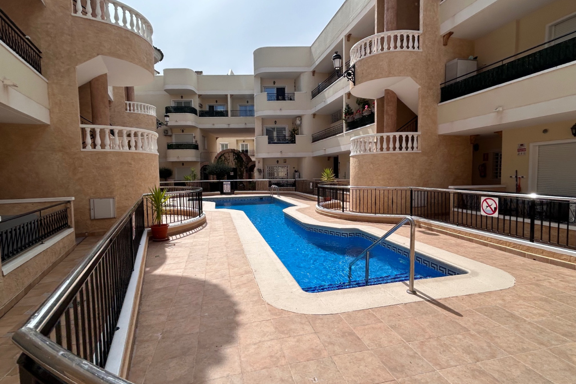 Resale - Apartment  - Jacarilla