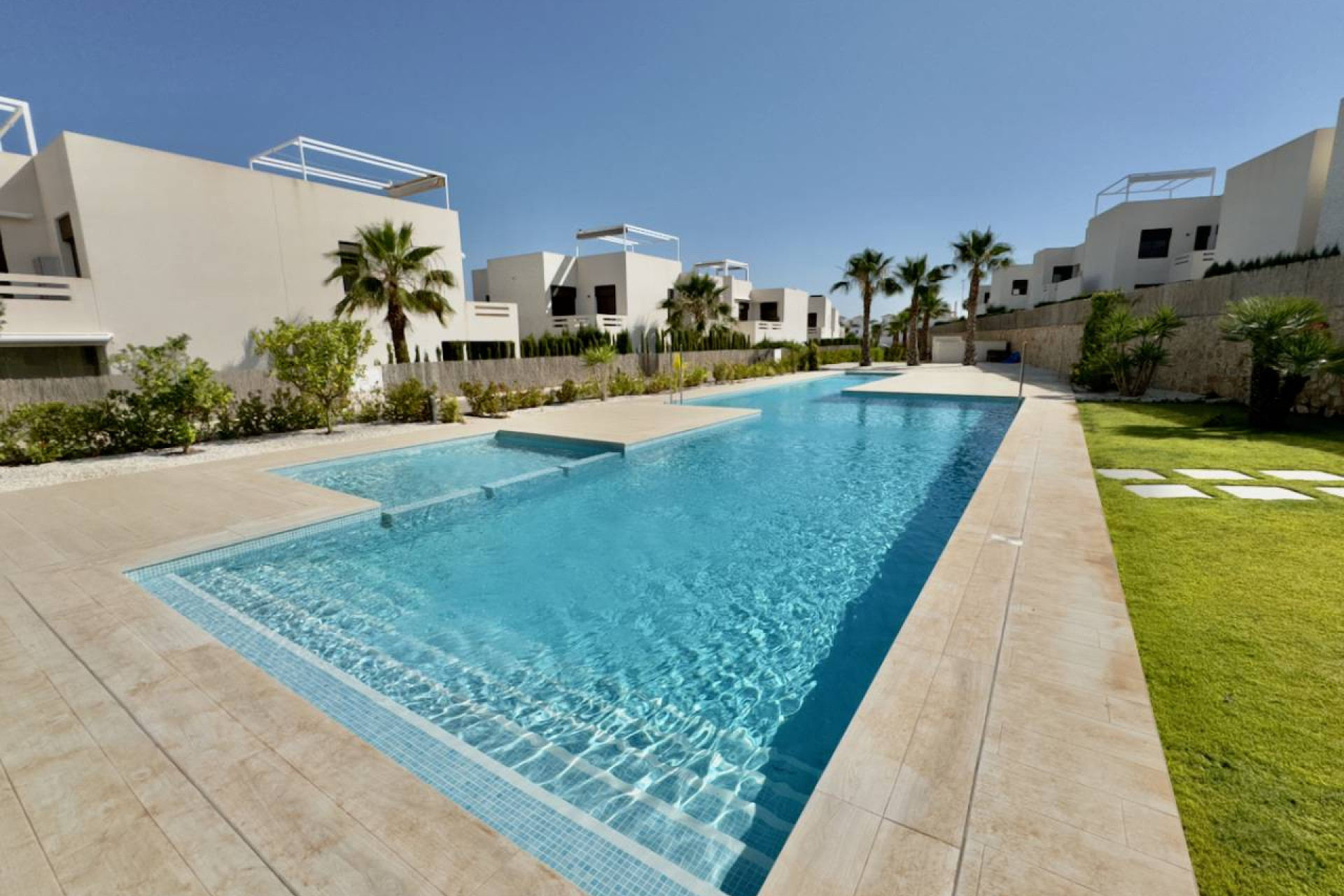 Resale - Apartment  - La Finca Golf