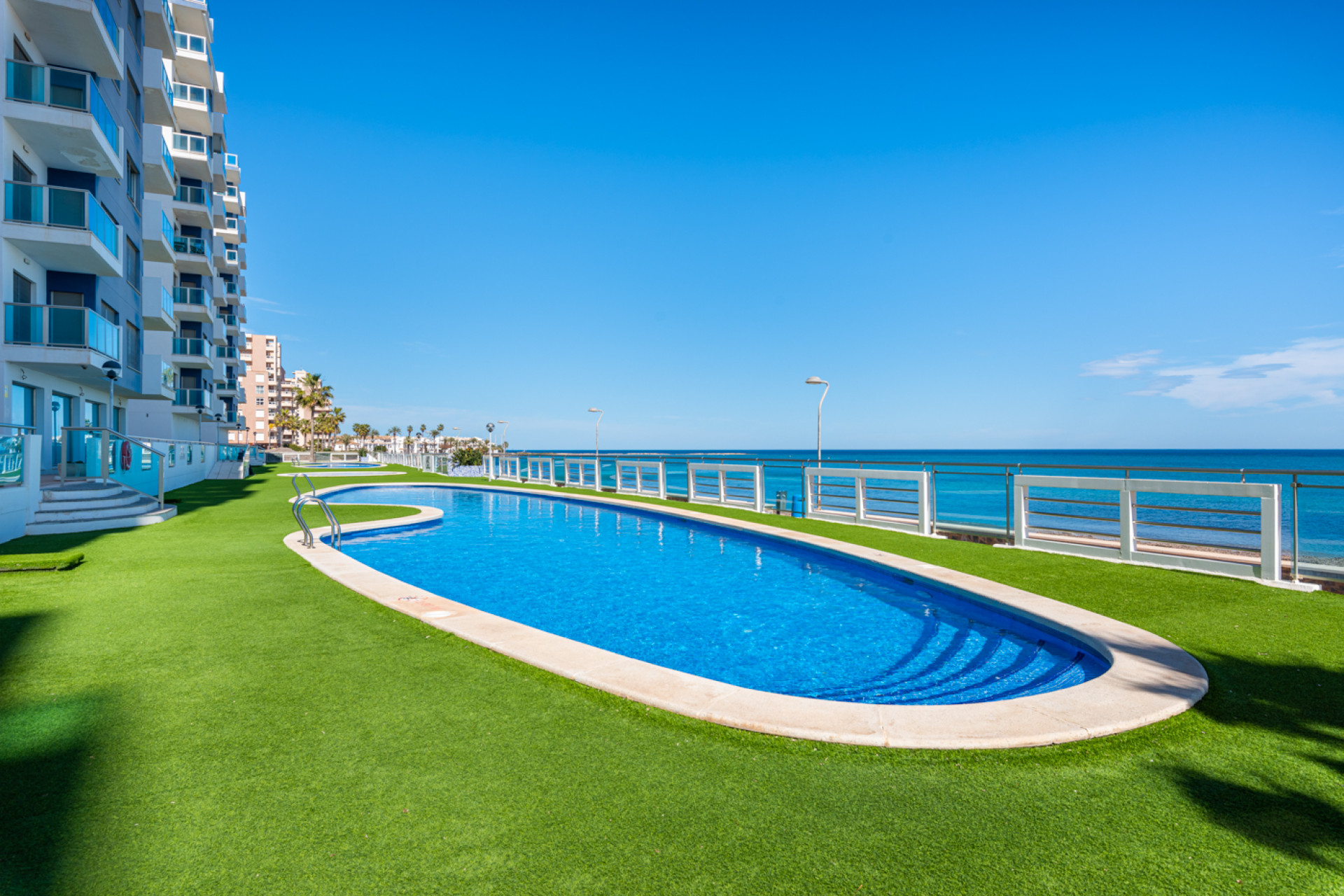 Resale - Apartment  - LA MANGA DEL MAR MENOR - La Manga