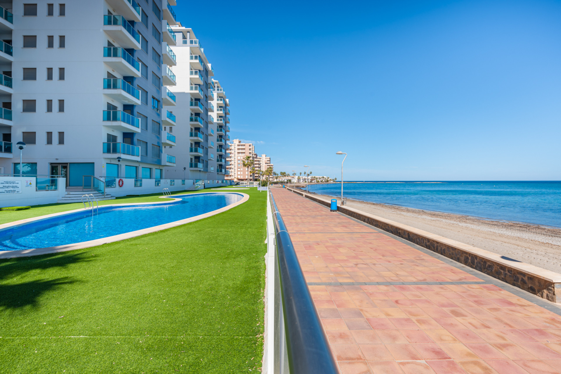 Resale - Apartment  - LA MANGA DEL MAR MENOR - La Manga