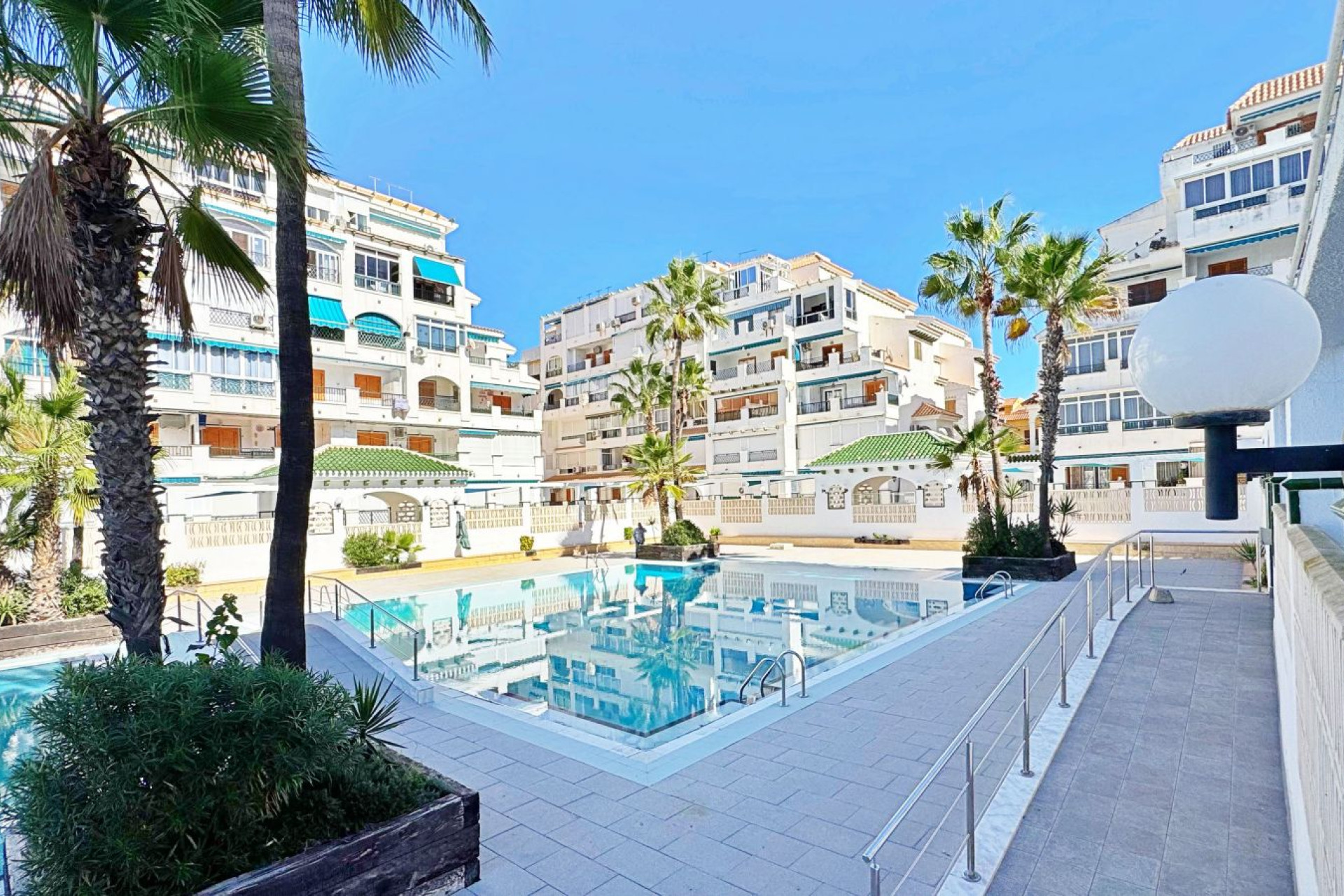 Resale - Apartment  - La Mata - La Mata - Town