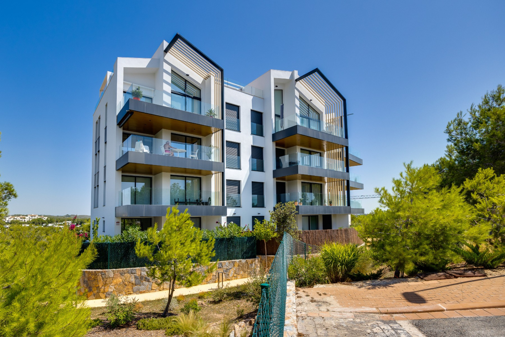 Resale - Apartment  - Las Colinas Golf Resort