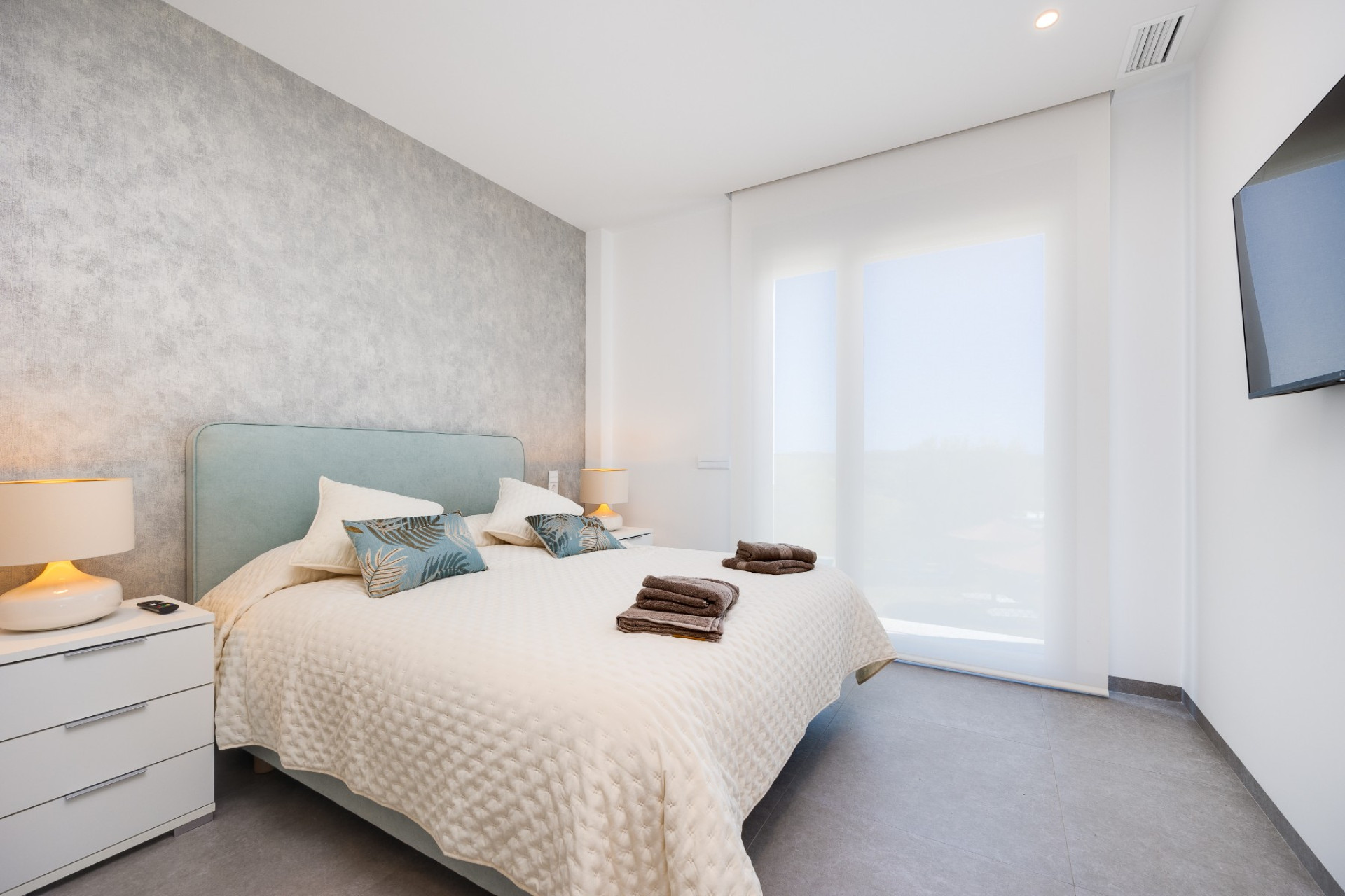 Resale - Apartment  - Las Colinas Golf Resort