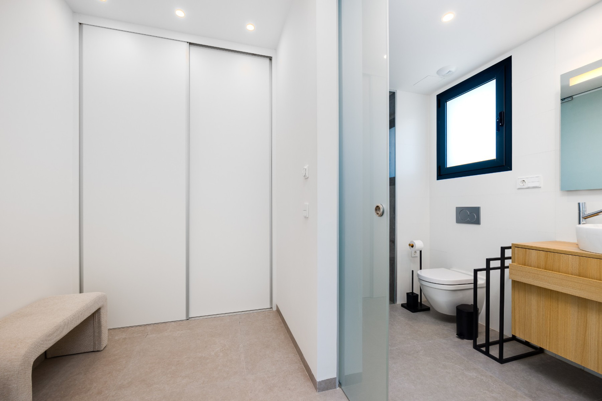 Resale - Apartment  - Las Colinas Golf Resort